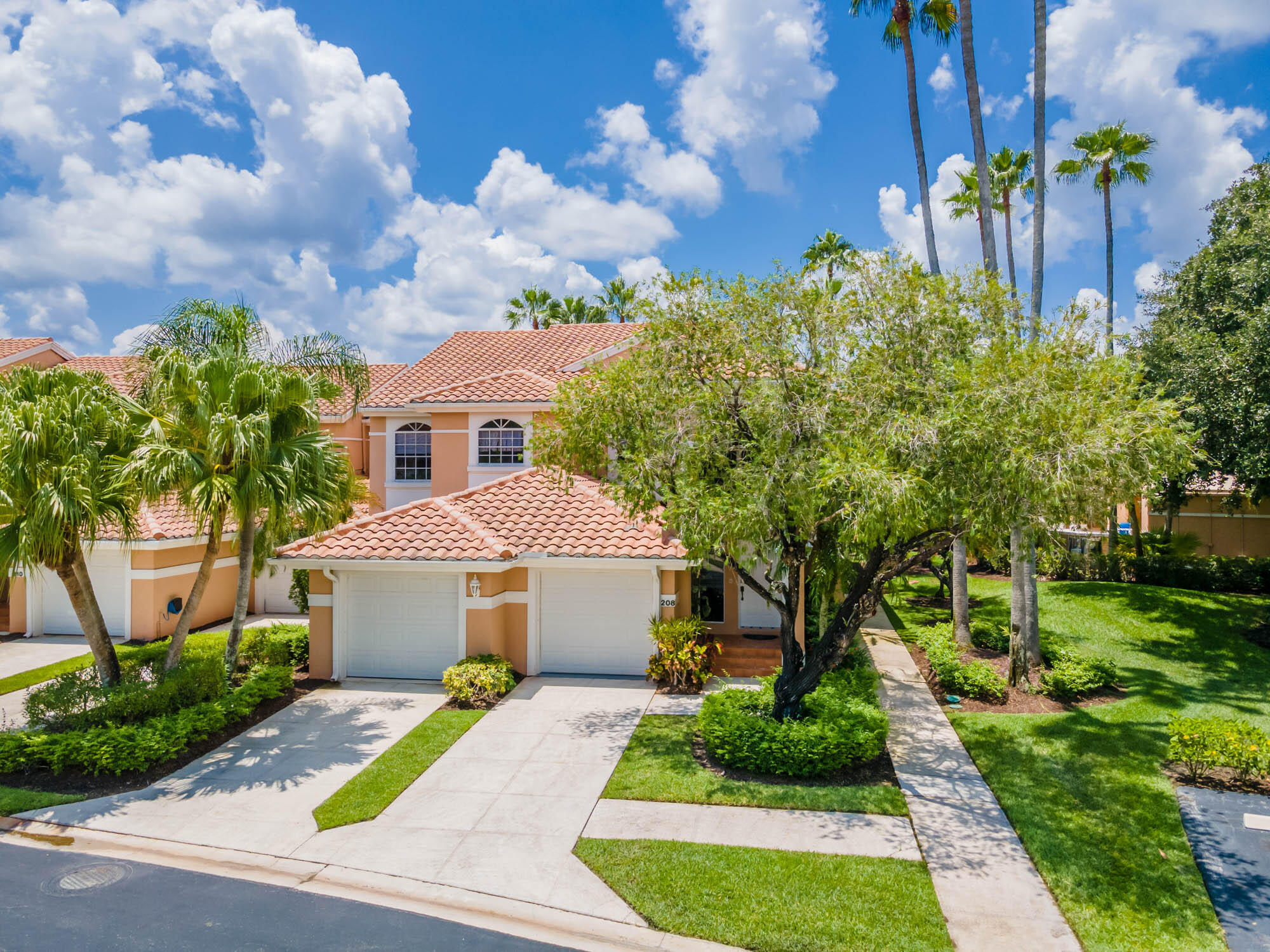 208 Legendary, Palm Beach Gardens FL 33418