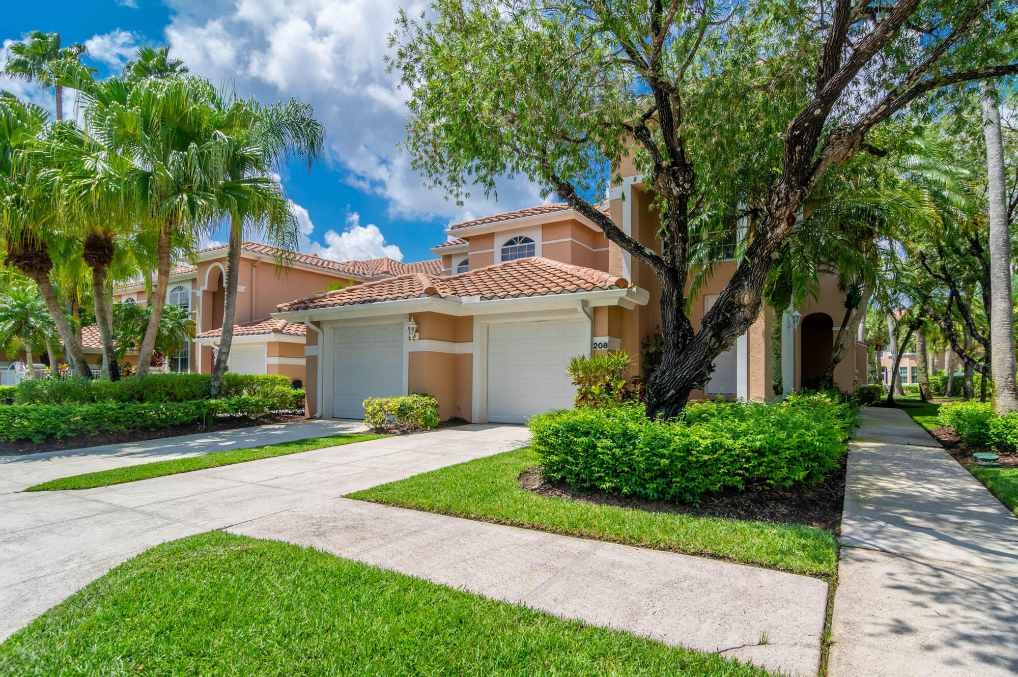 208 Legendary, Palm Beach Gardens FL 33418