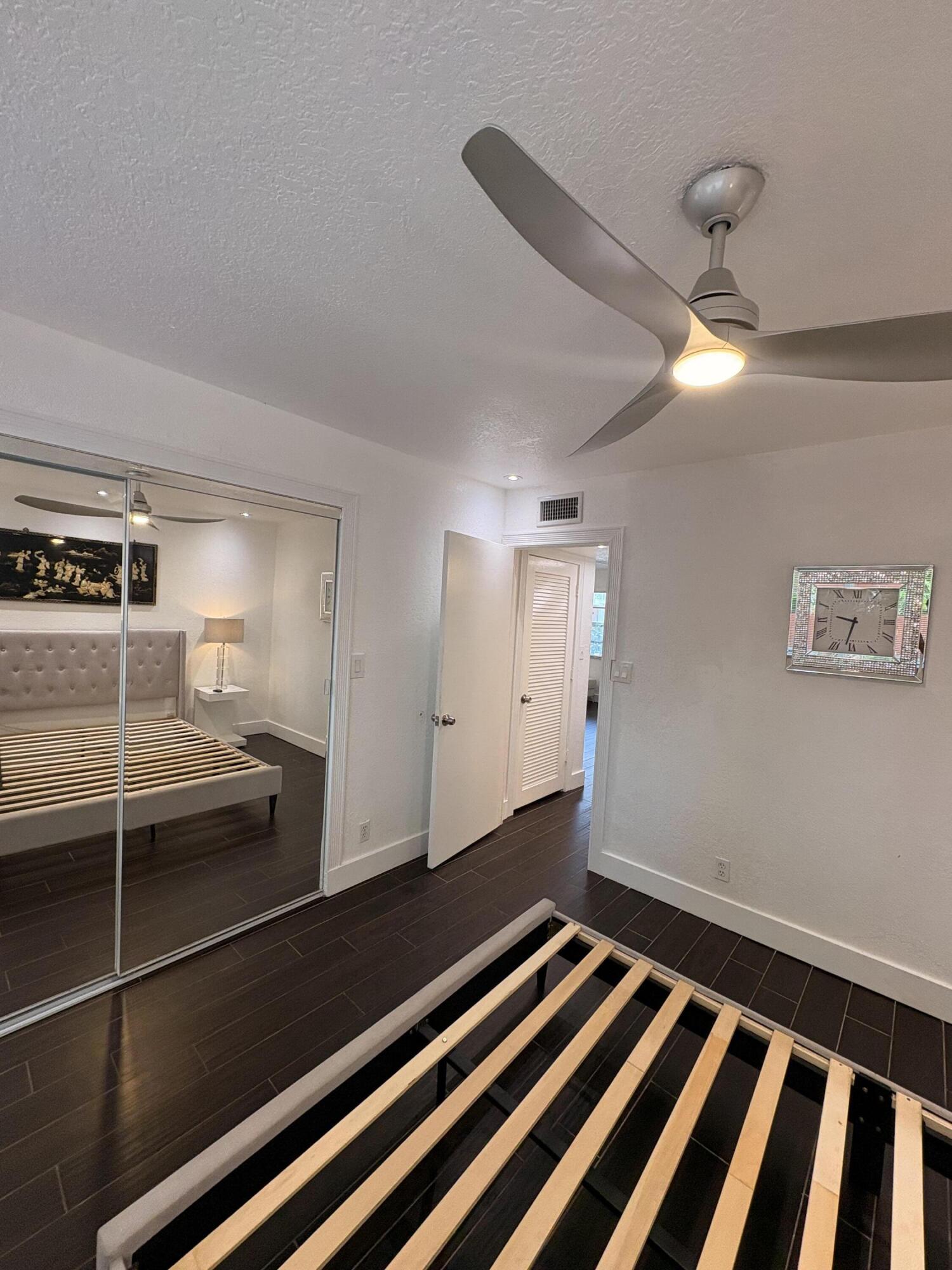 601 SE 5th #102, Fort Lauderdale FL 33301