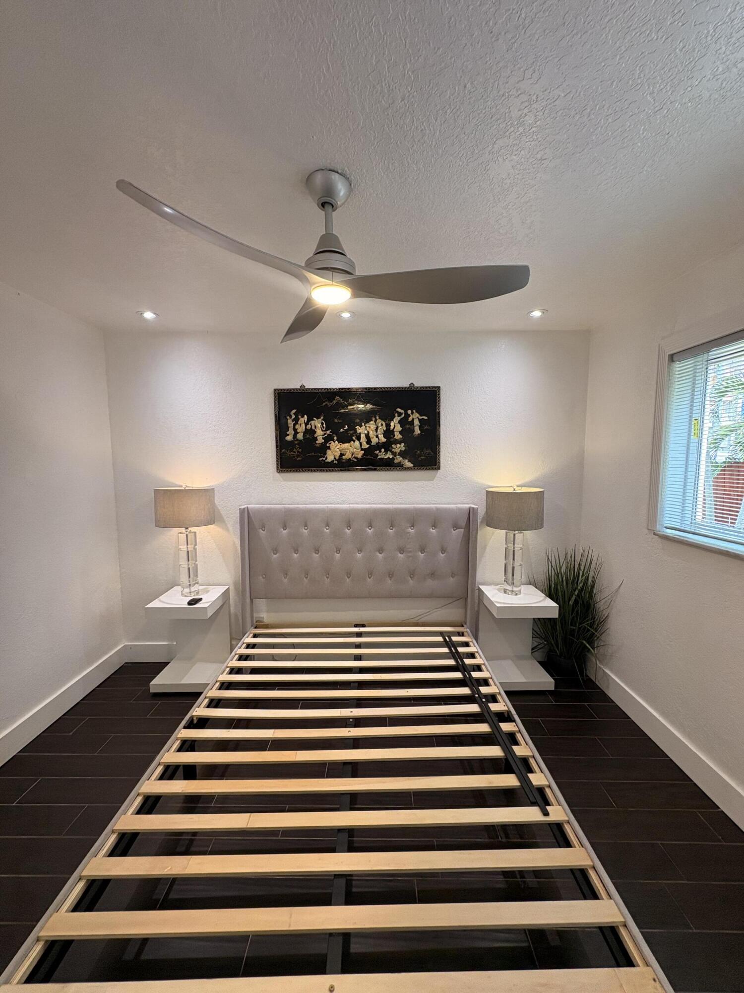 601 SE 5th #102, Fort Lauderdale FL 33301