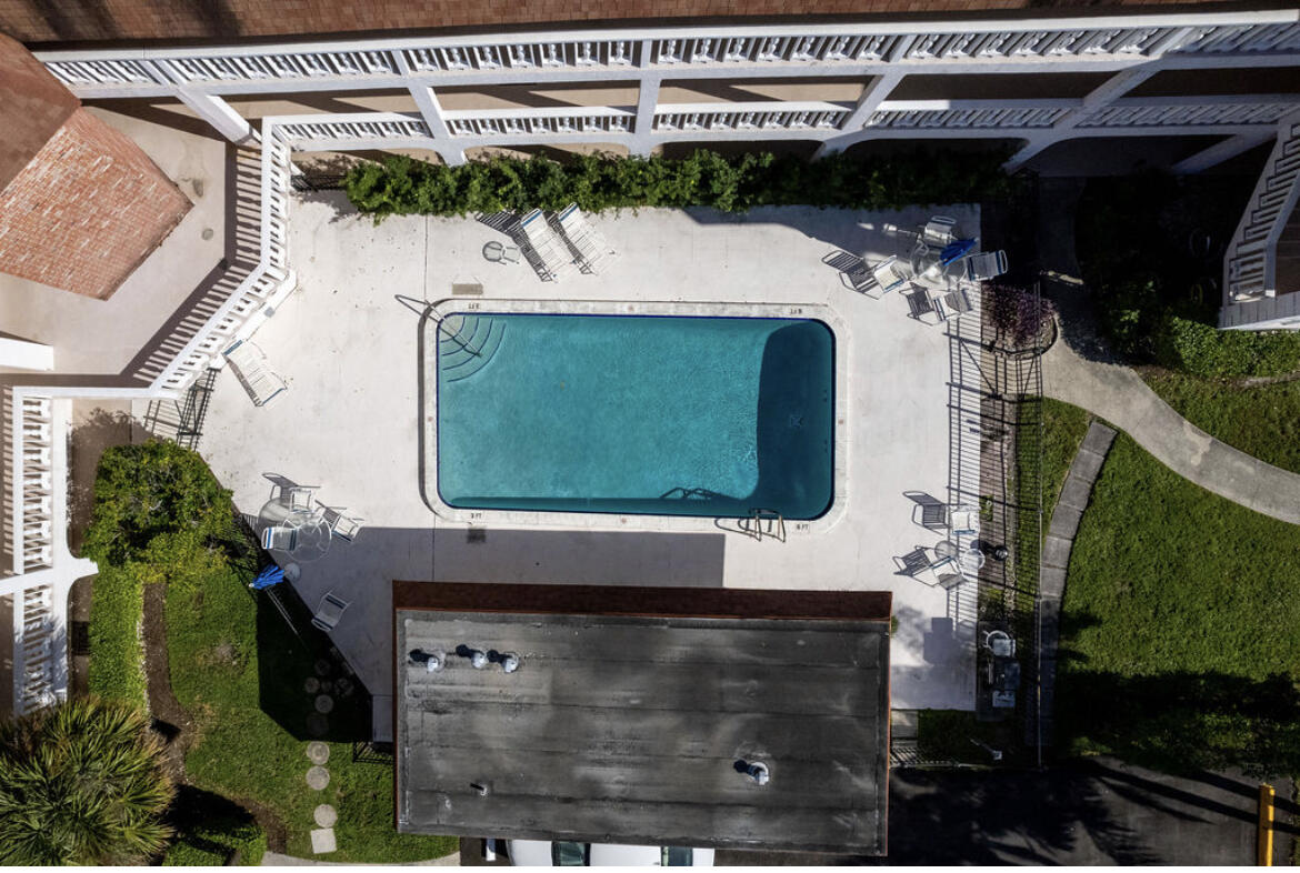 601 SE 5th #102, Fort Lauderdale FL 33301