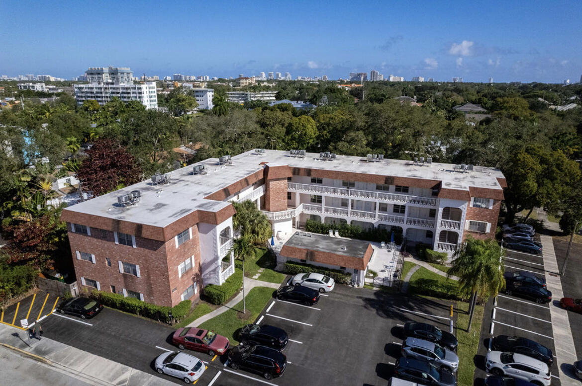 601 SE 5th #102, Fort Lauderdale FL 33301