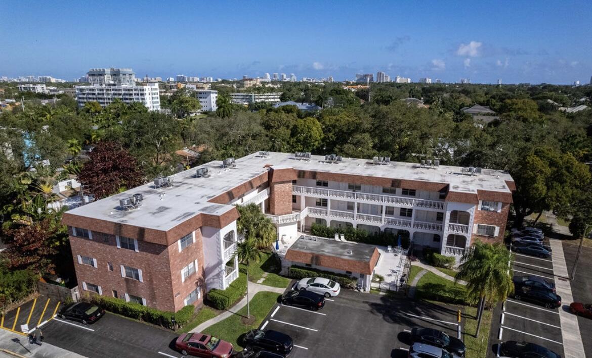 601 SE 5th #102, Fort Lauderdale FL 33301