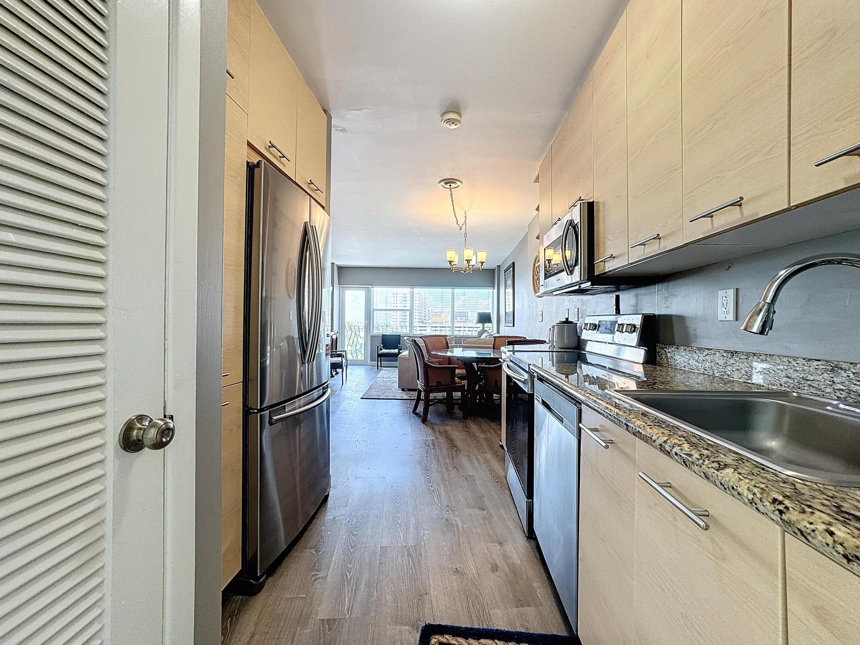 3250 NE 28th #707, Fort Lauderdale FL 33308