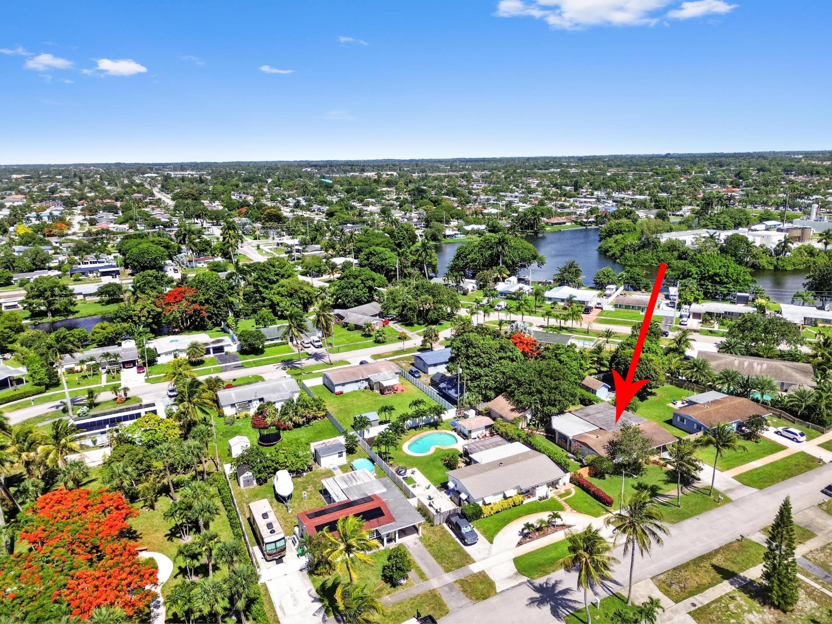 313 Poe, Palm Springs FL 33461