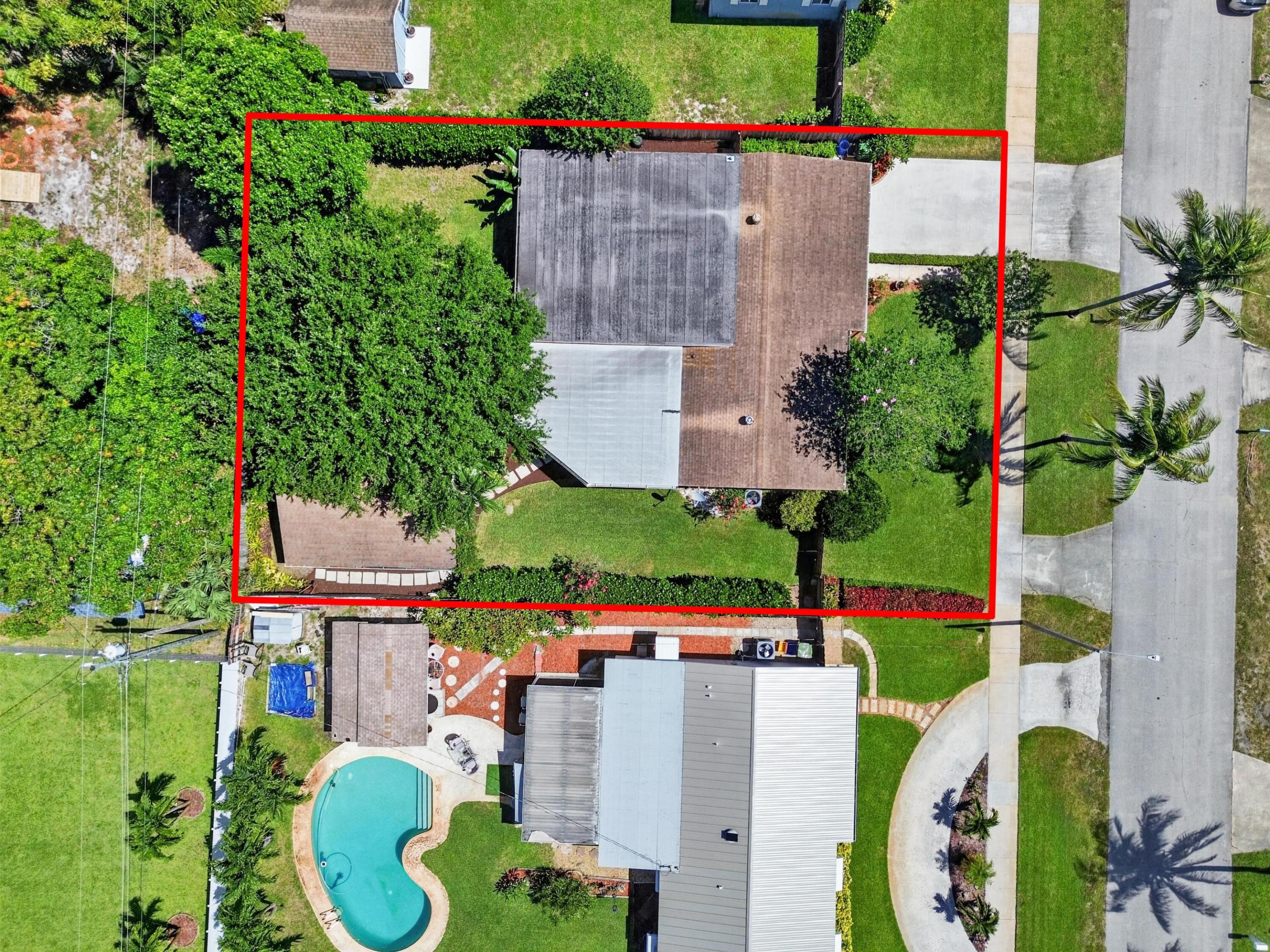 313 Poe, Palm Springs FL 33461