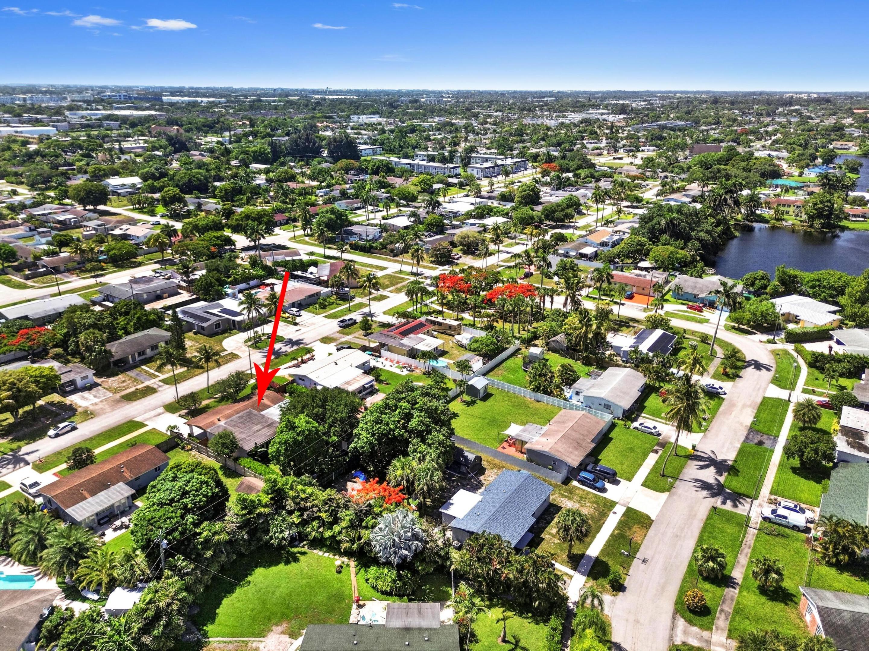 313 Poe, Palm Springs FL 33461
