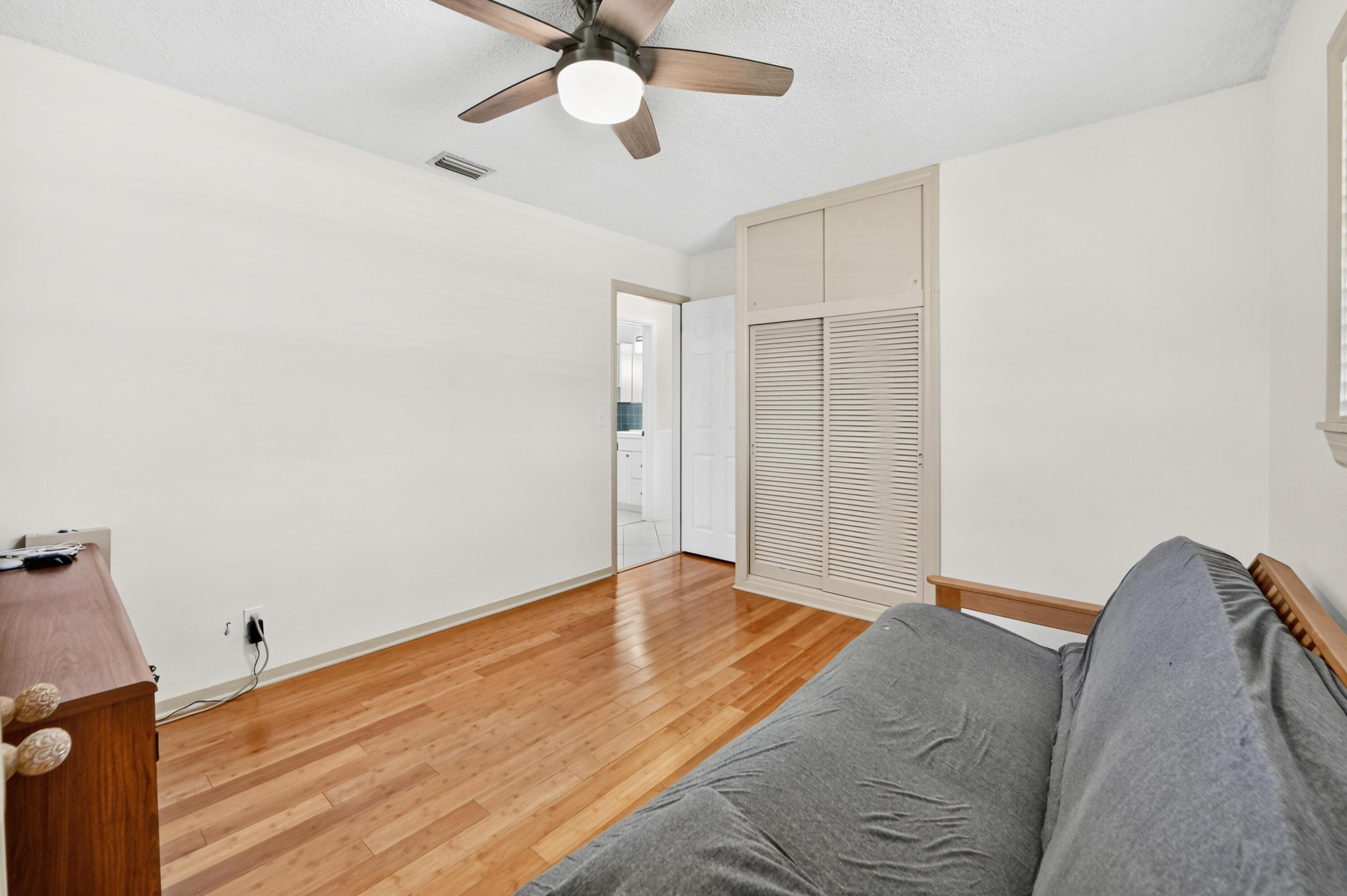 313 Poe, Palm Springs FL 33461