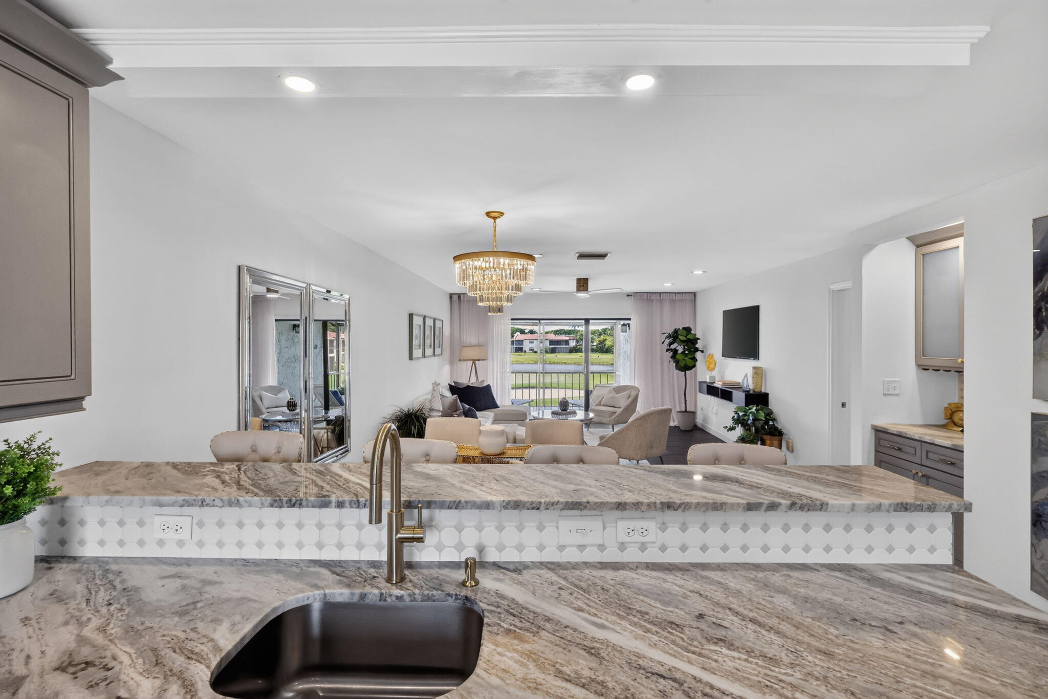 21219 Lago #5j, Boca Raton FL 33433