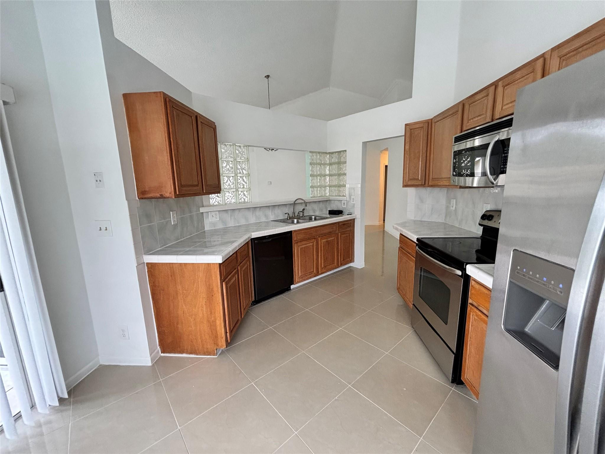 2990 NW 68th, Margate FL 33063