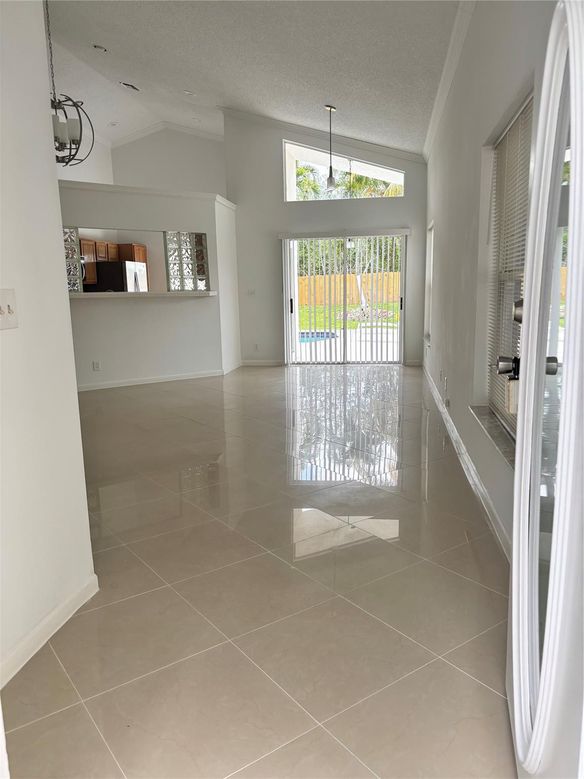 2990 NW 68th, Margate FL 33063