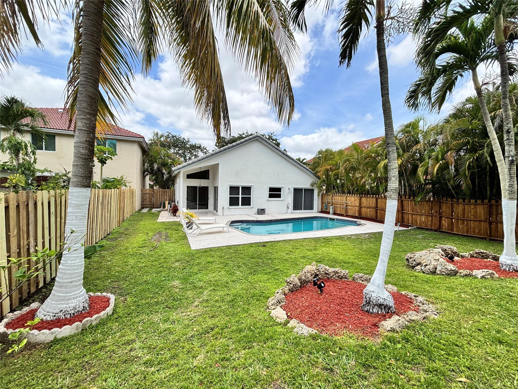 2990 NW 68th, Margate FL 33063