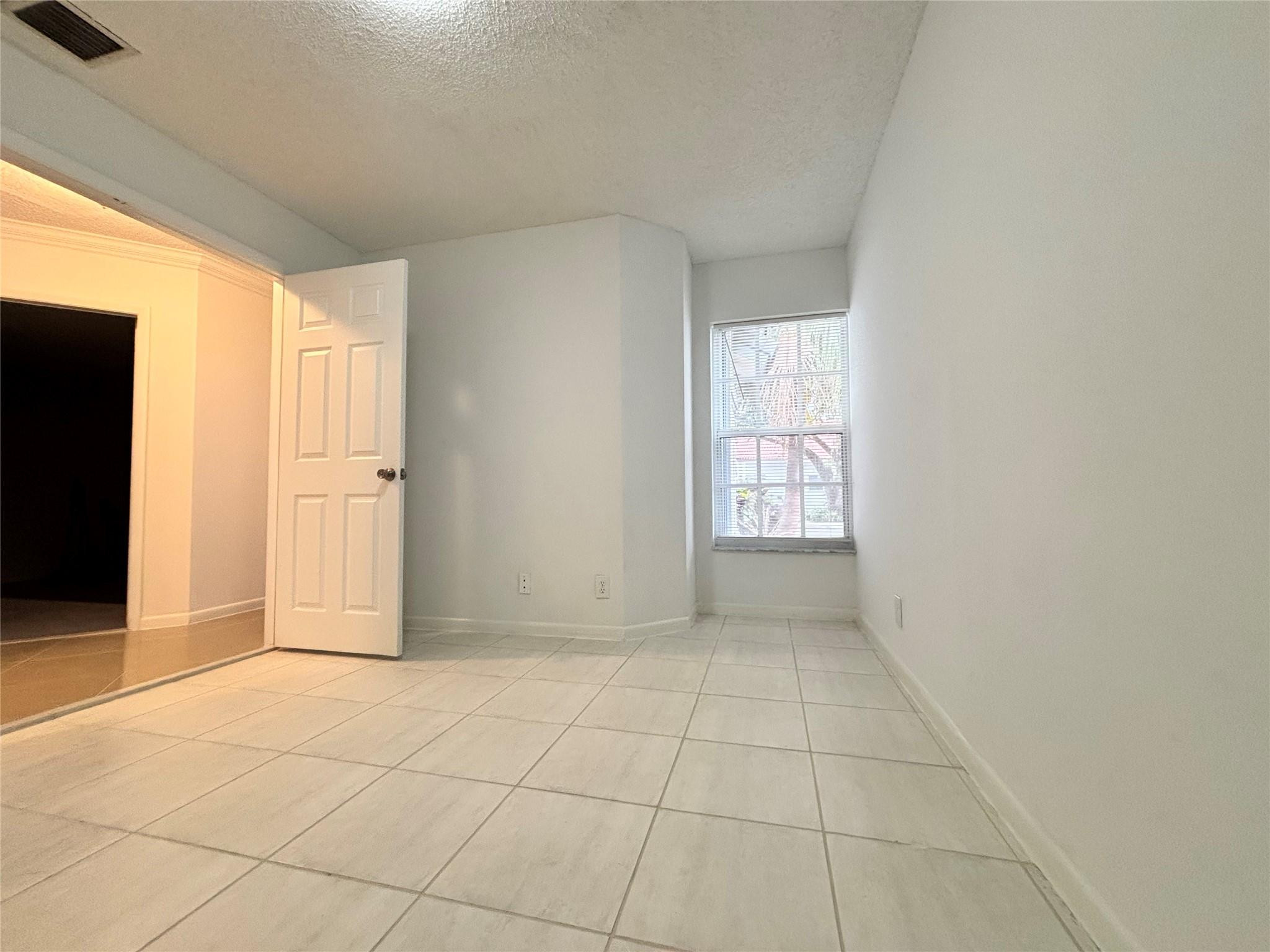 2990 NW 68th, Margate FL 33063
