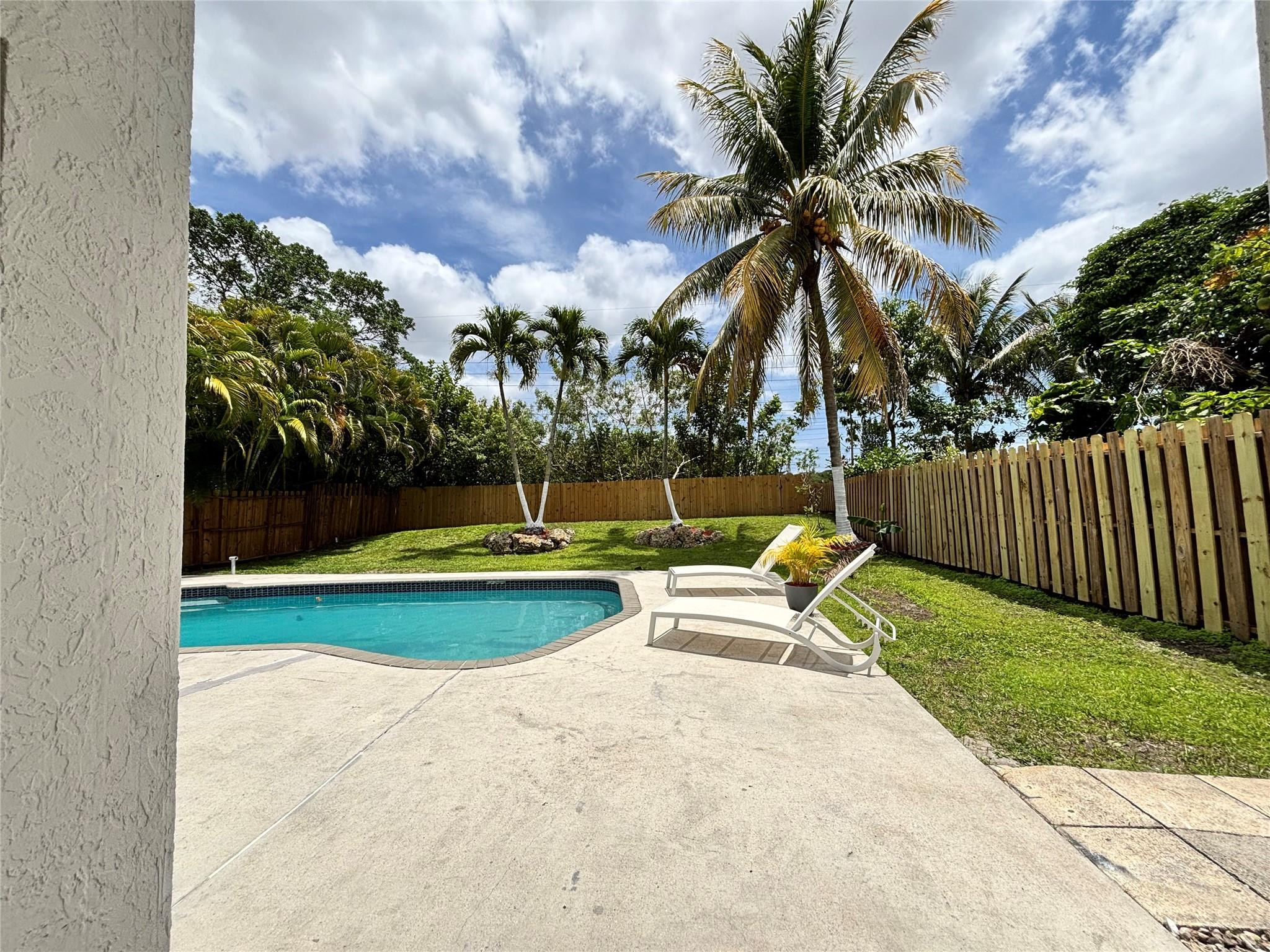 2990 NW 68th, Margate FL 33063