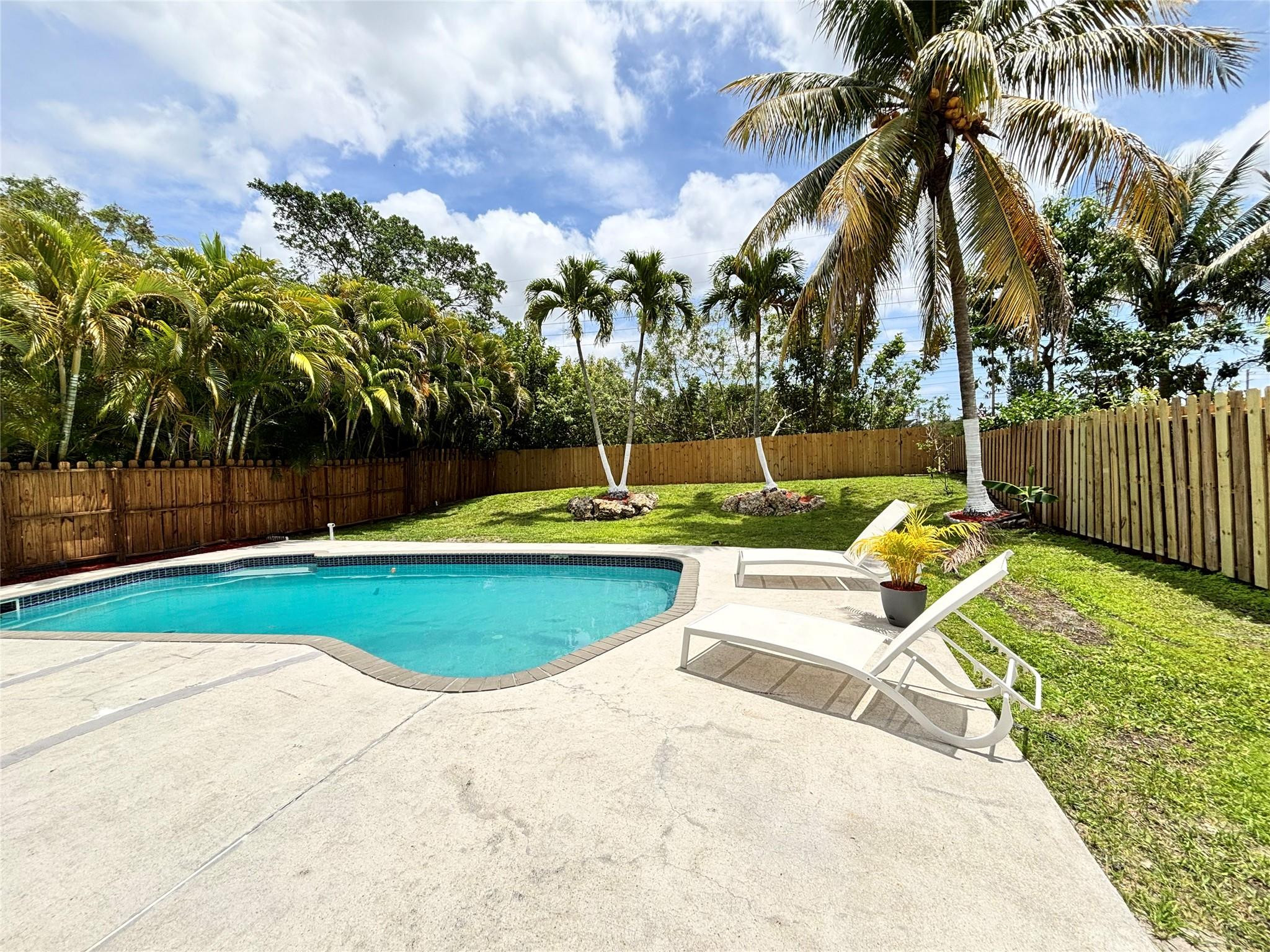 2990 NW 68th, Margate FL 33063