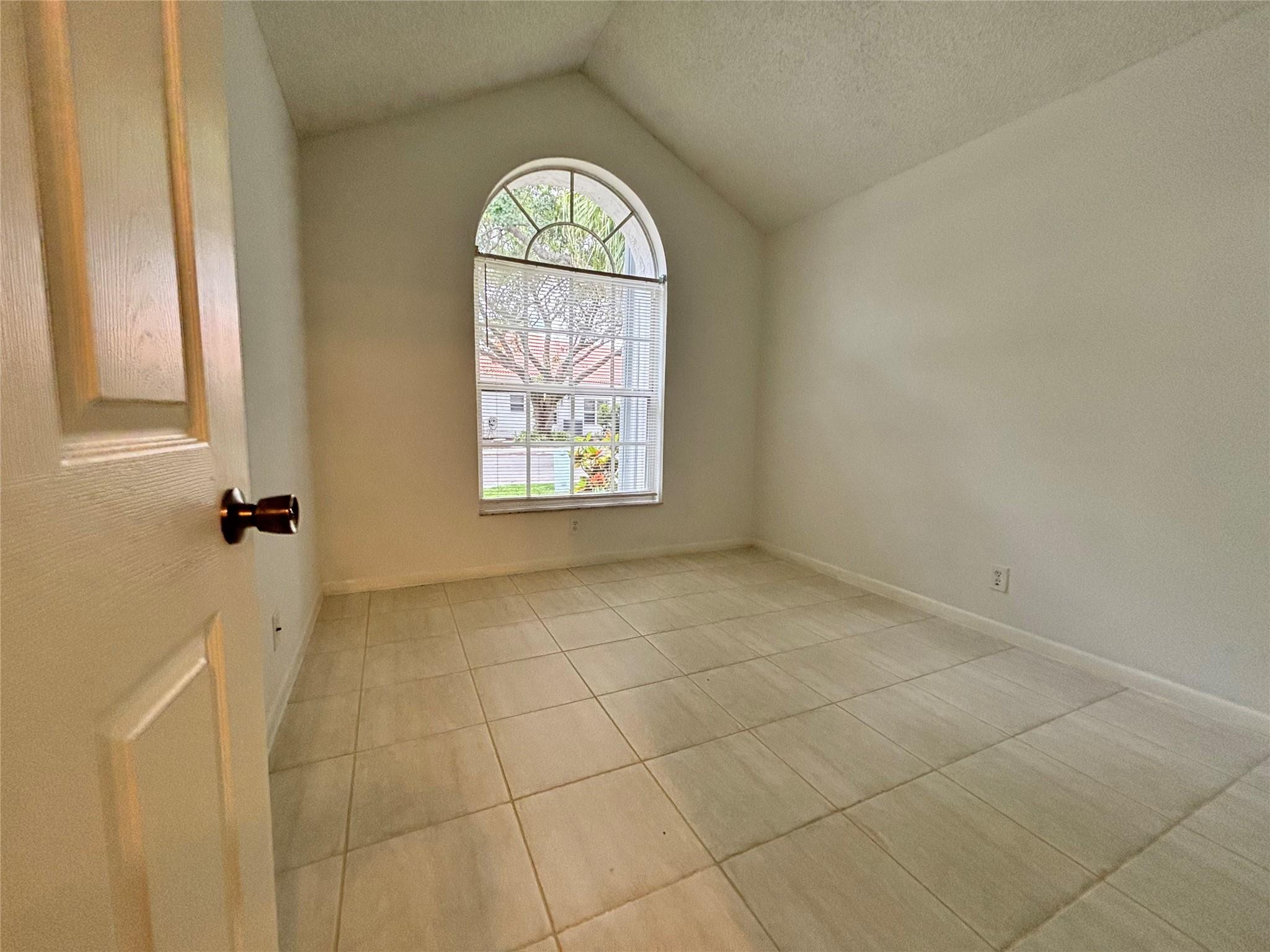 2990 NW 68th, Margate FL 33063