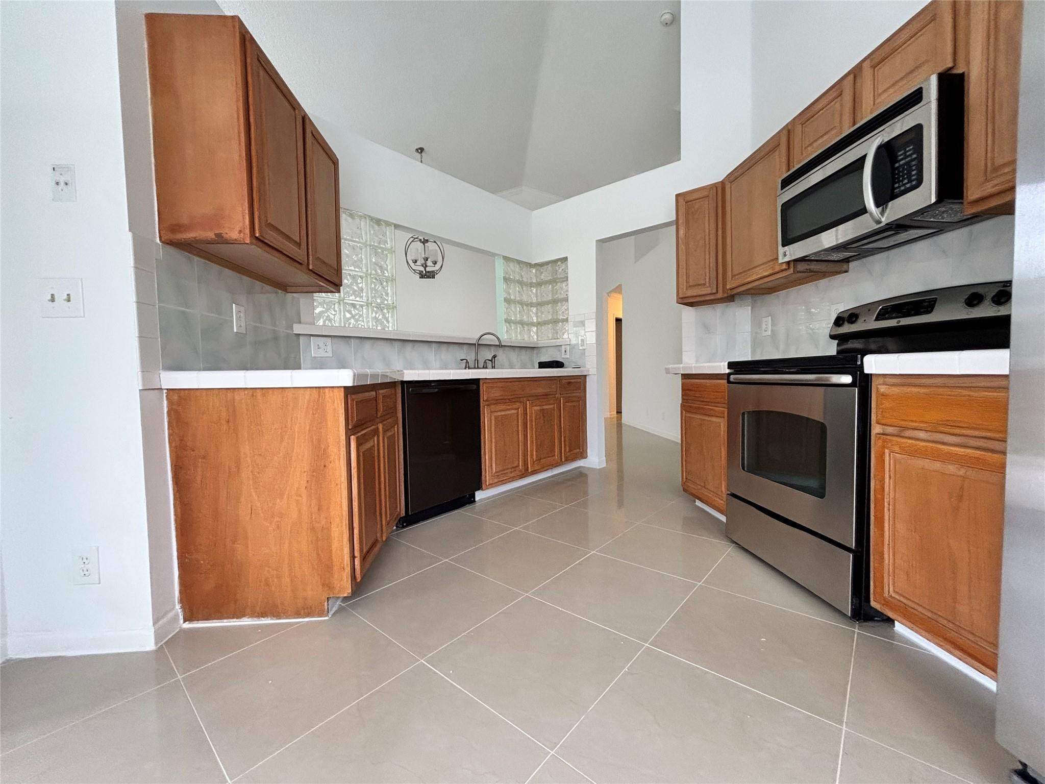2990 NW 68th, Margate FL 33063