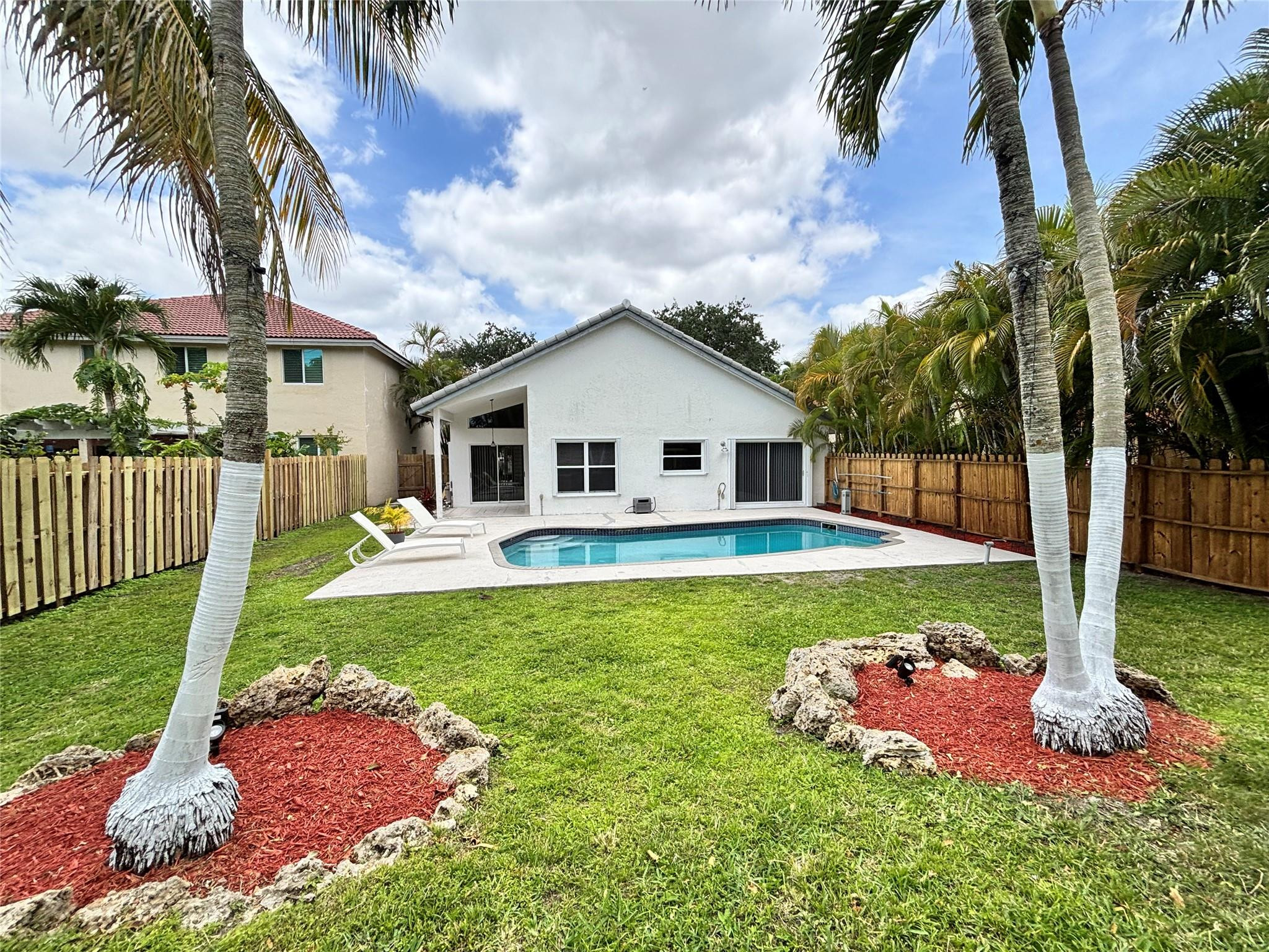 2990 NW 68th, Margate FL 33063