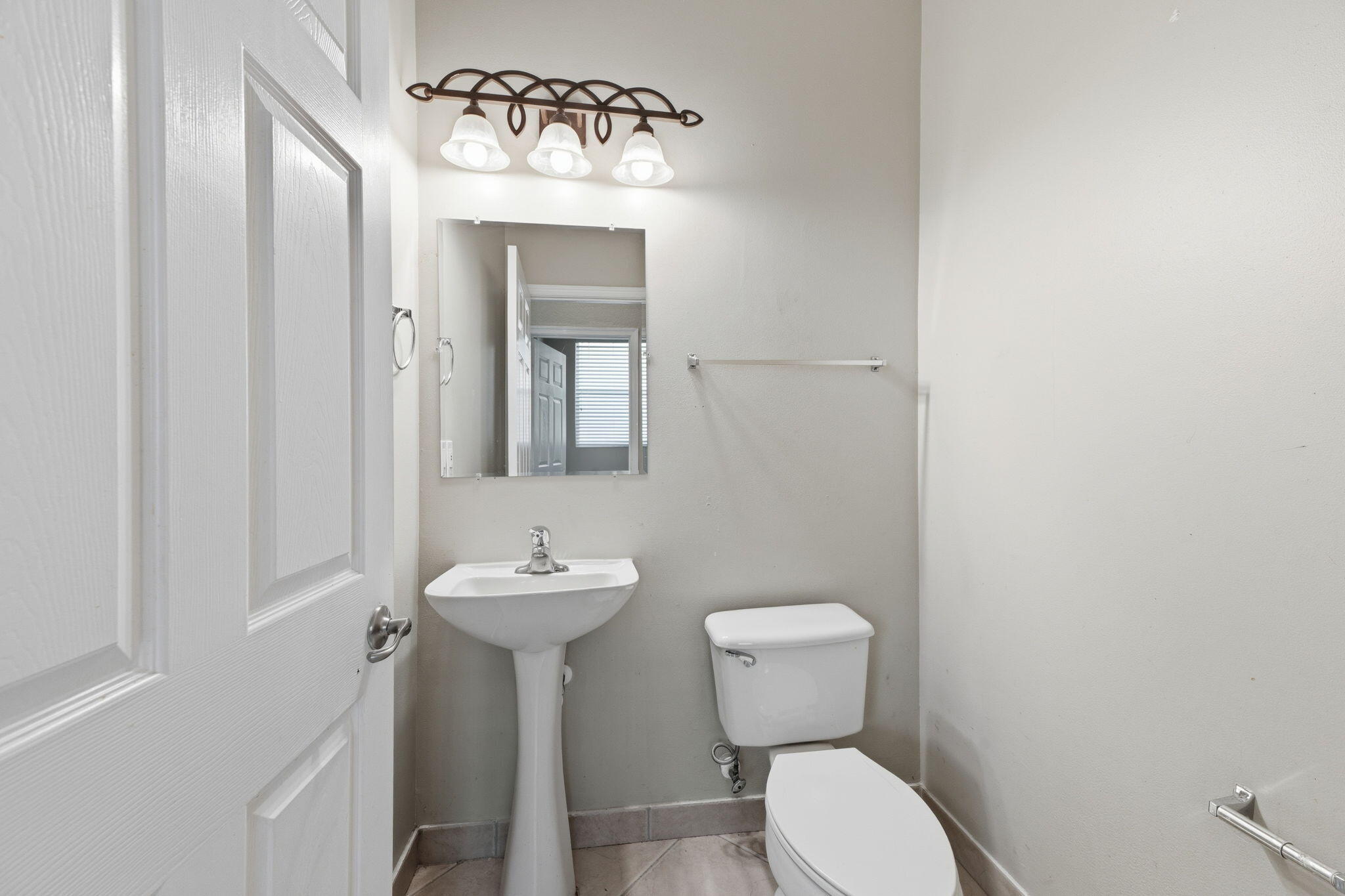 126 Magnolia, Jupiter FL 33469