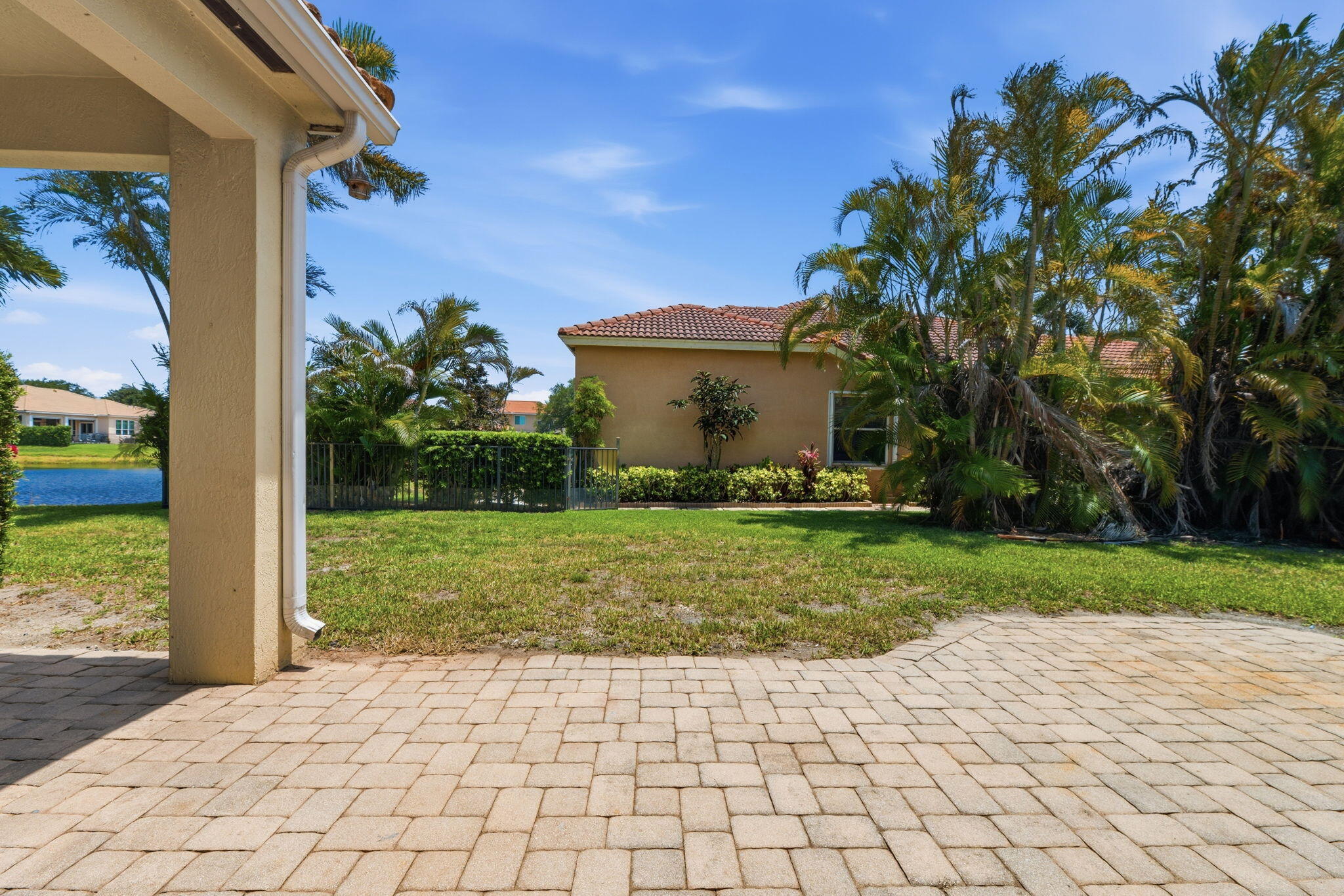 126 Magnolia, Jupiter FL 33469