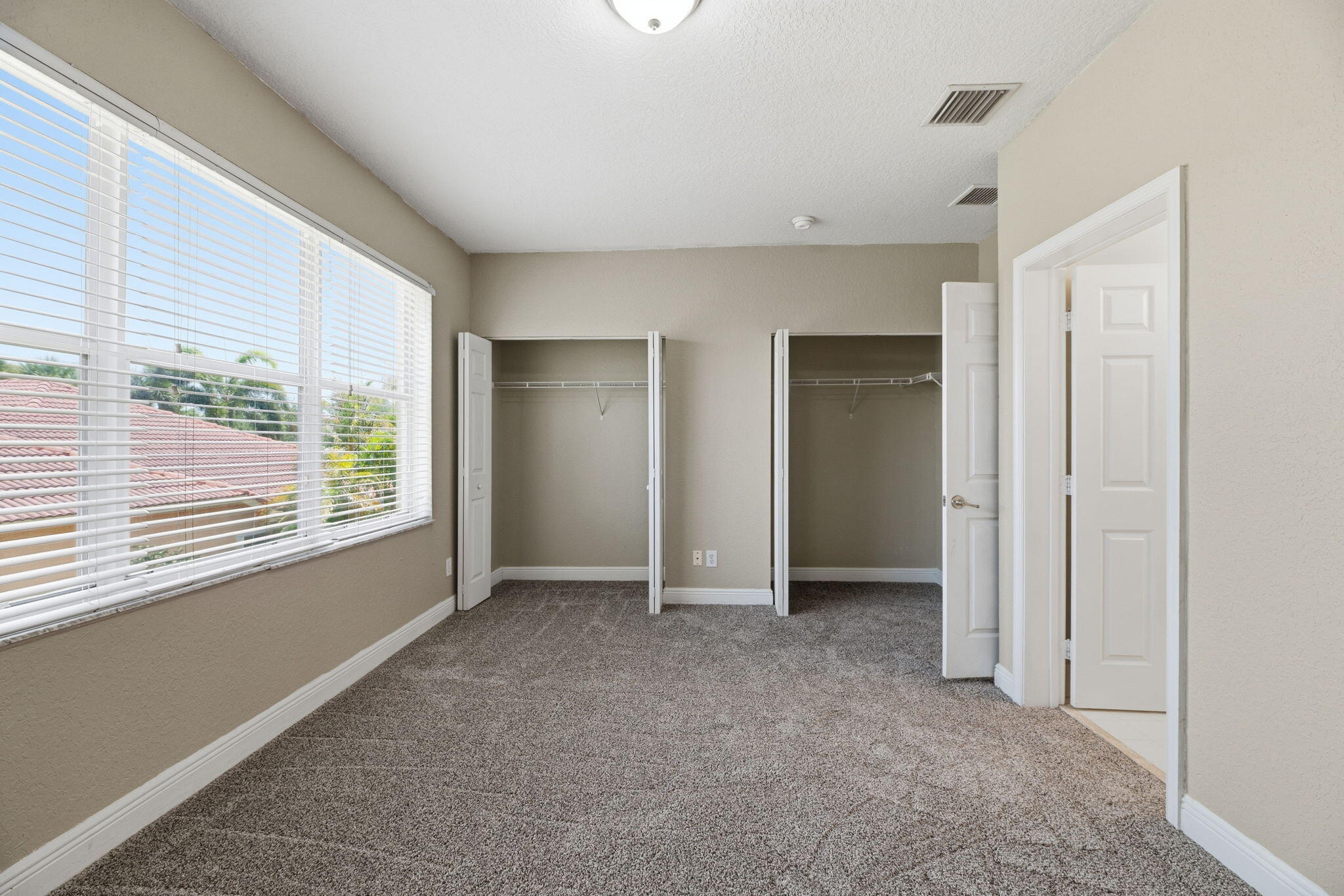 126 Magnolia, Jupiter FL 33469
