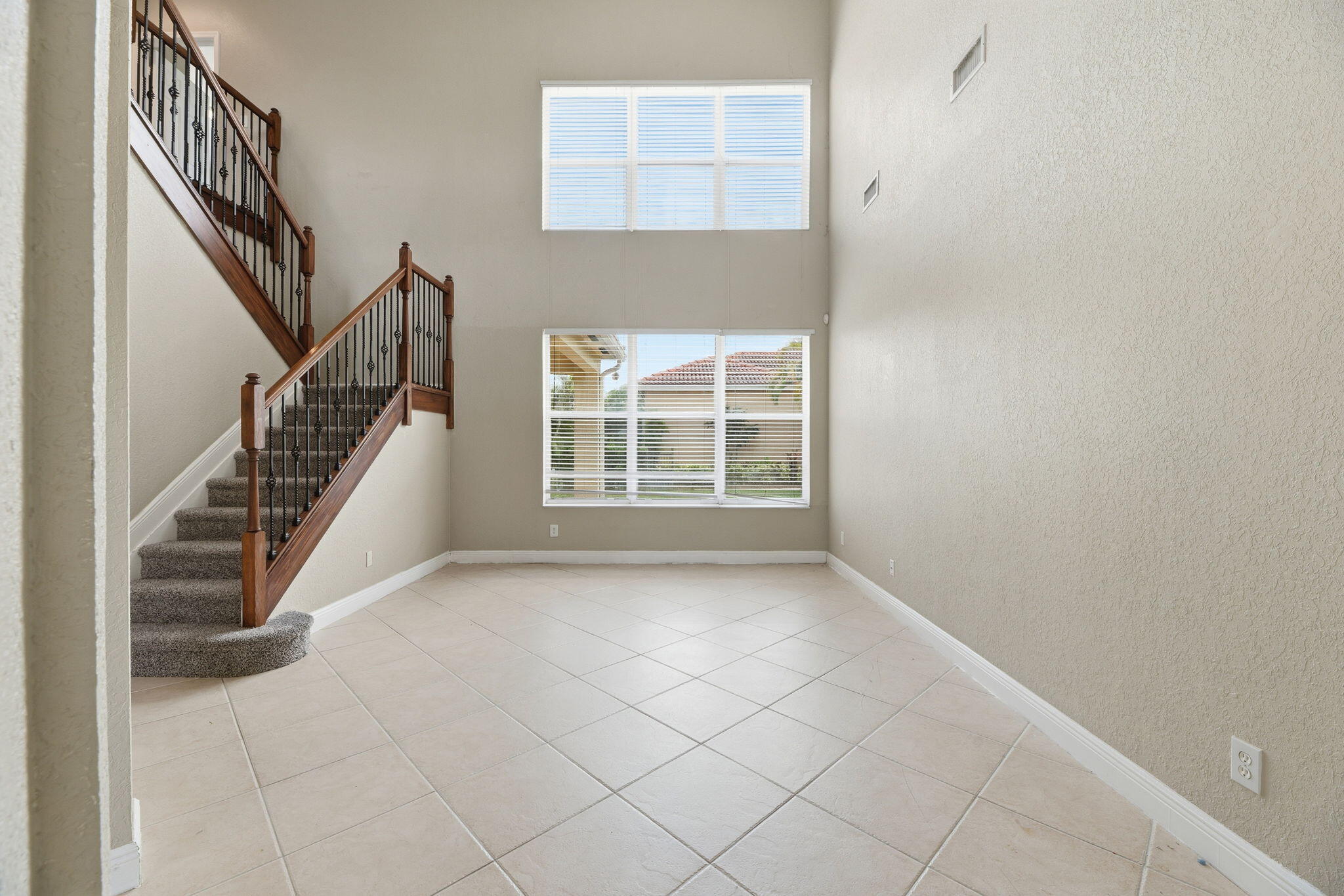 126 Magnolia, Jupiter FL 33469