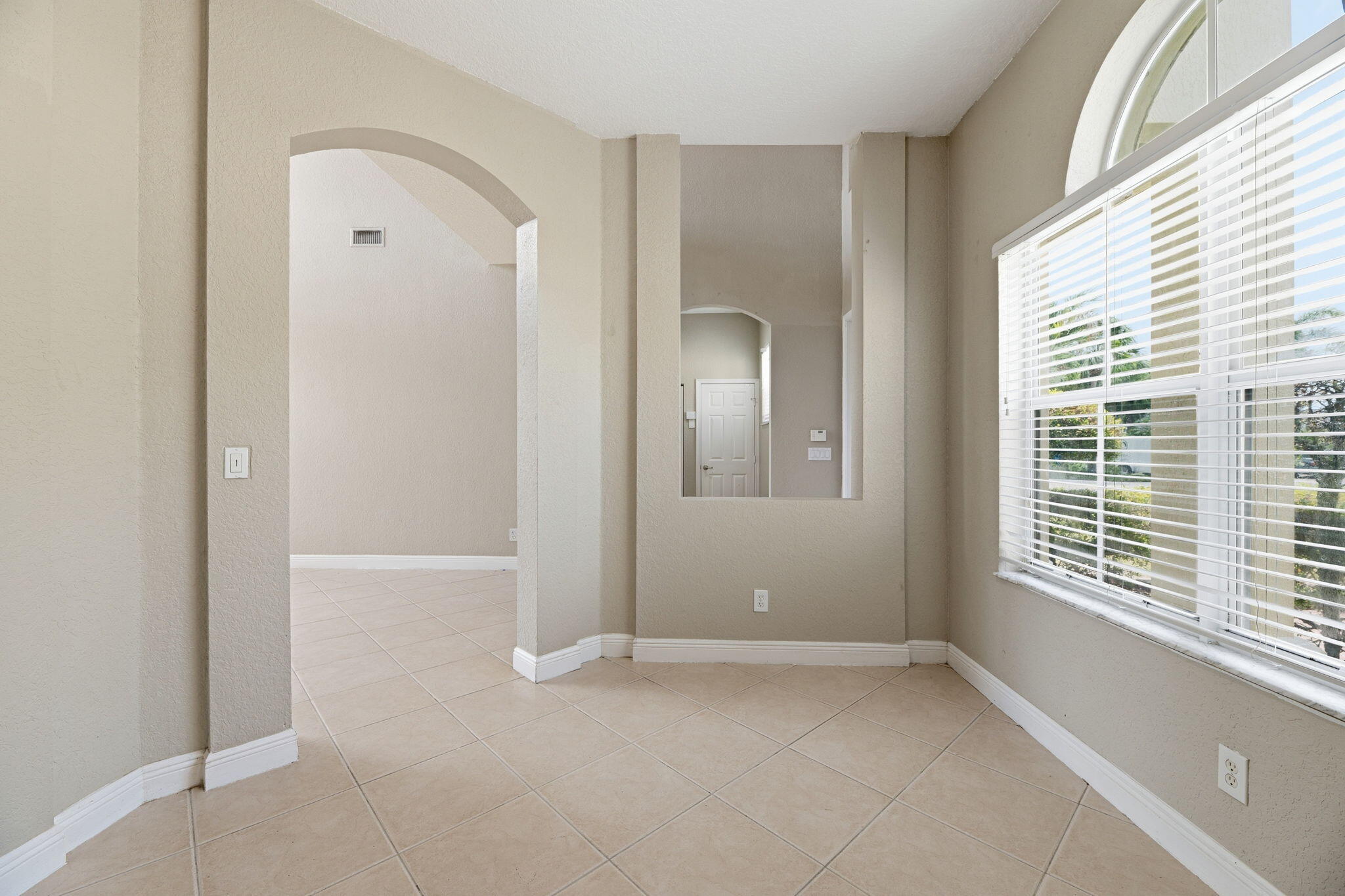 126 Magnolia, Jupiter FL 33469