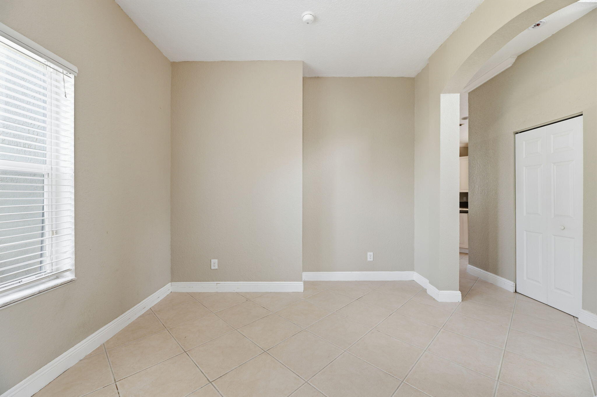 126 Magnolia, Jupiter FL 33469