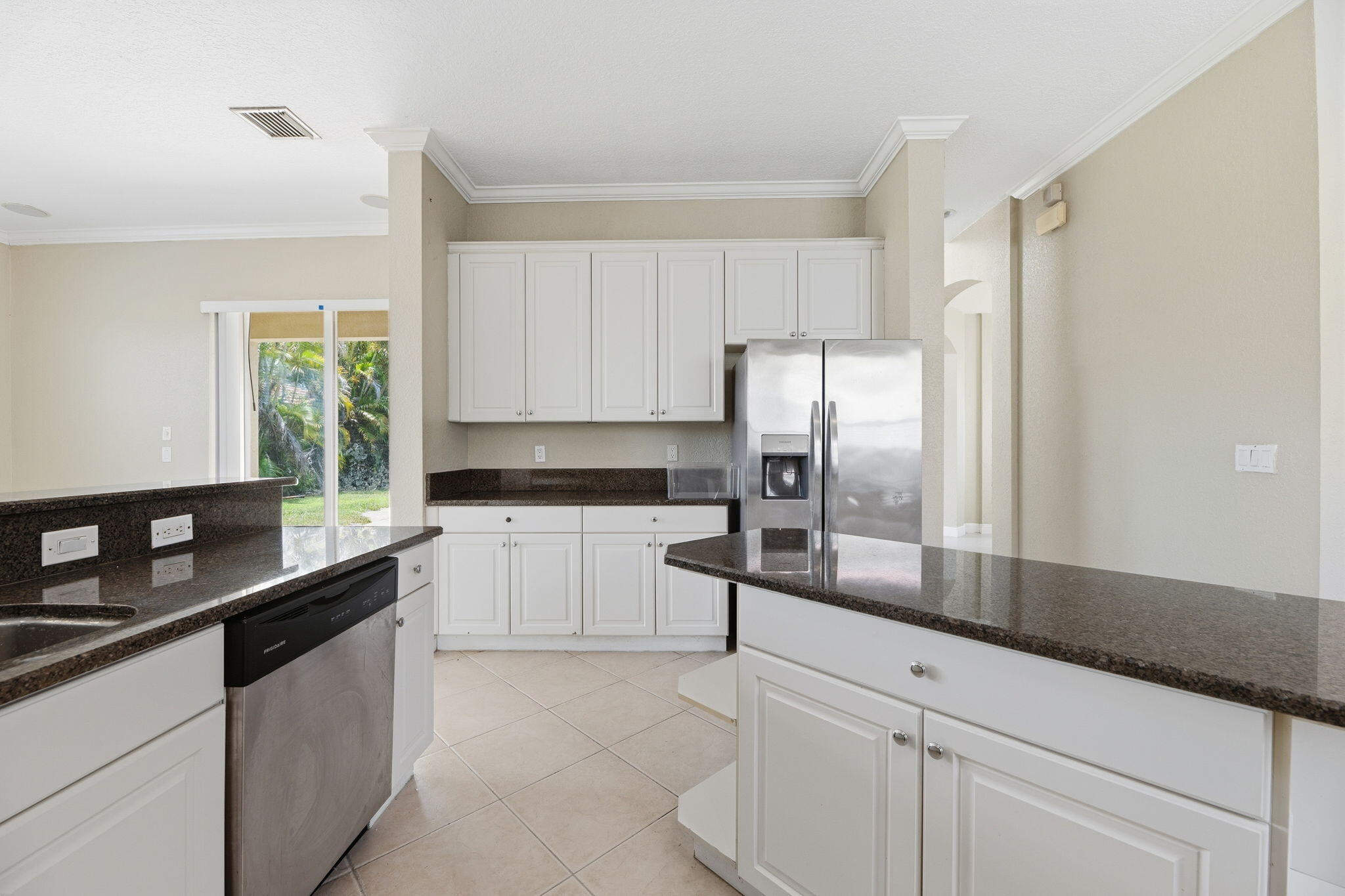126 Magnolia, Jupiter FL 33469