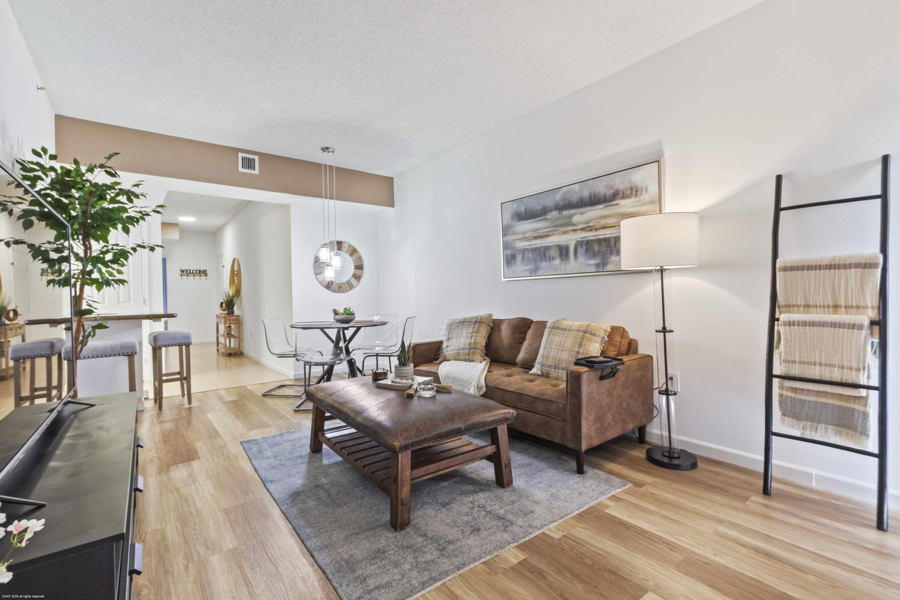 2060 Greenview Shores #318, Wellington FL 33414
