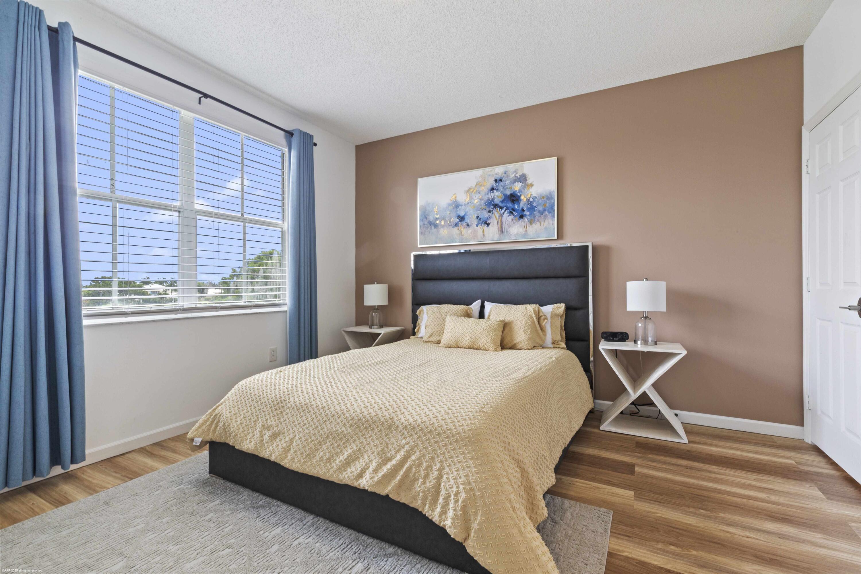 2060 Greenview Shores #318, Wellington FL 33414