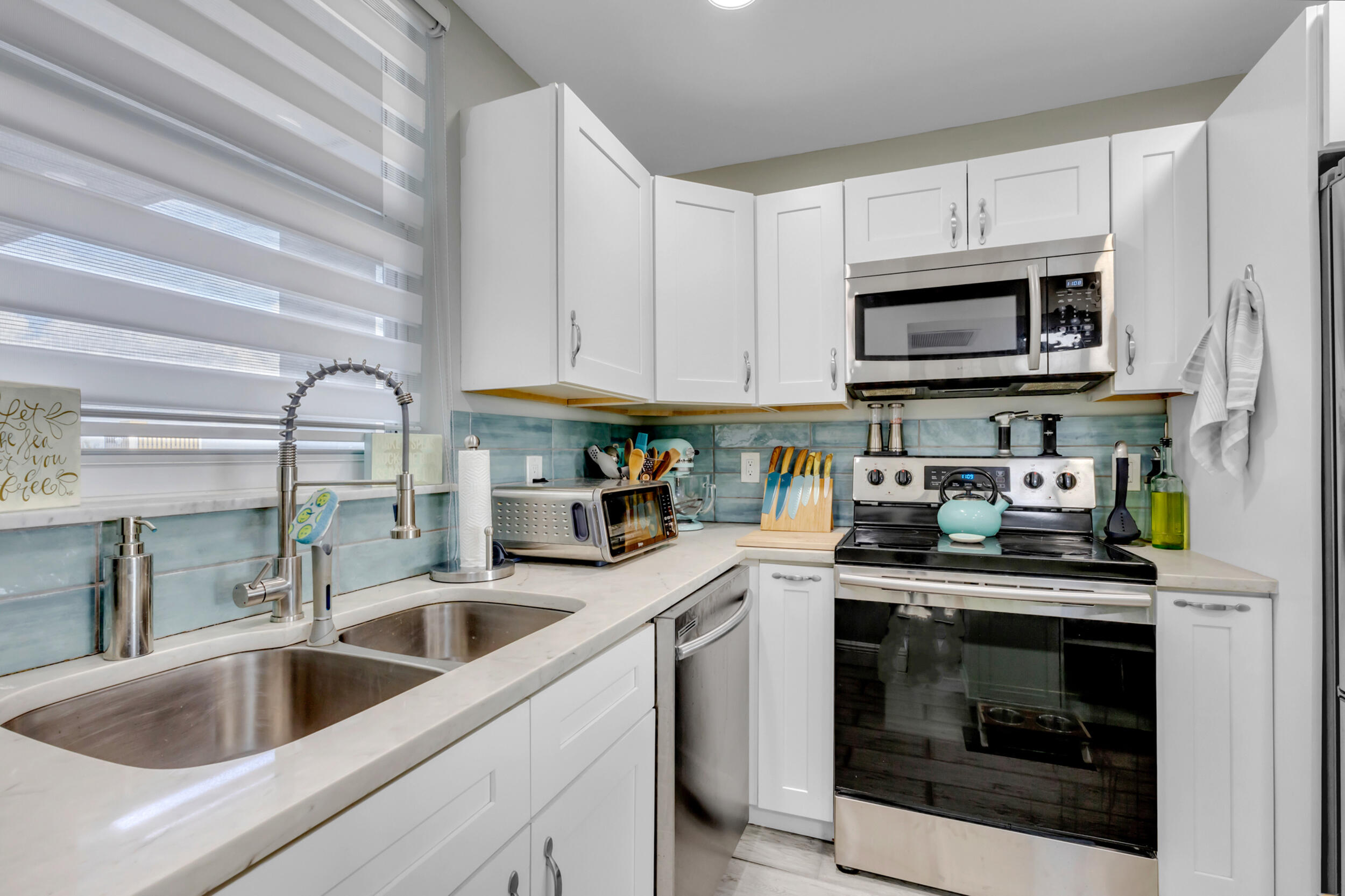 3100 NE 49th #503, Fort Lauderdale FL 33308