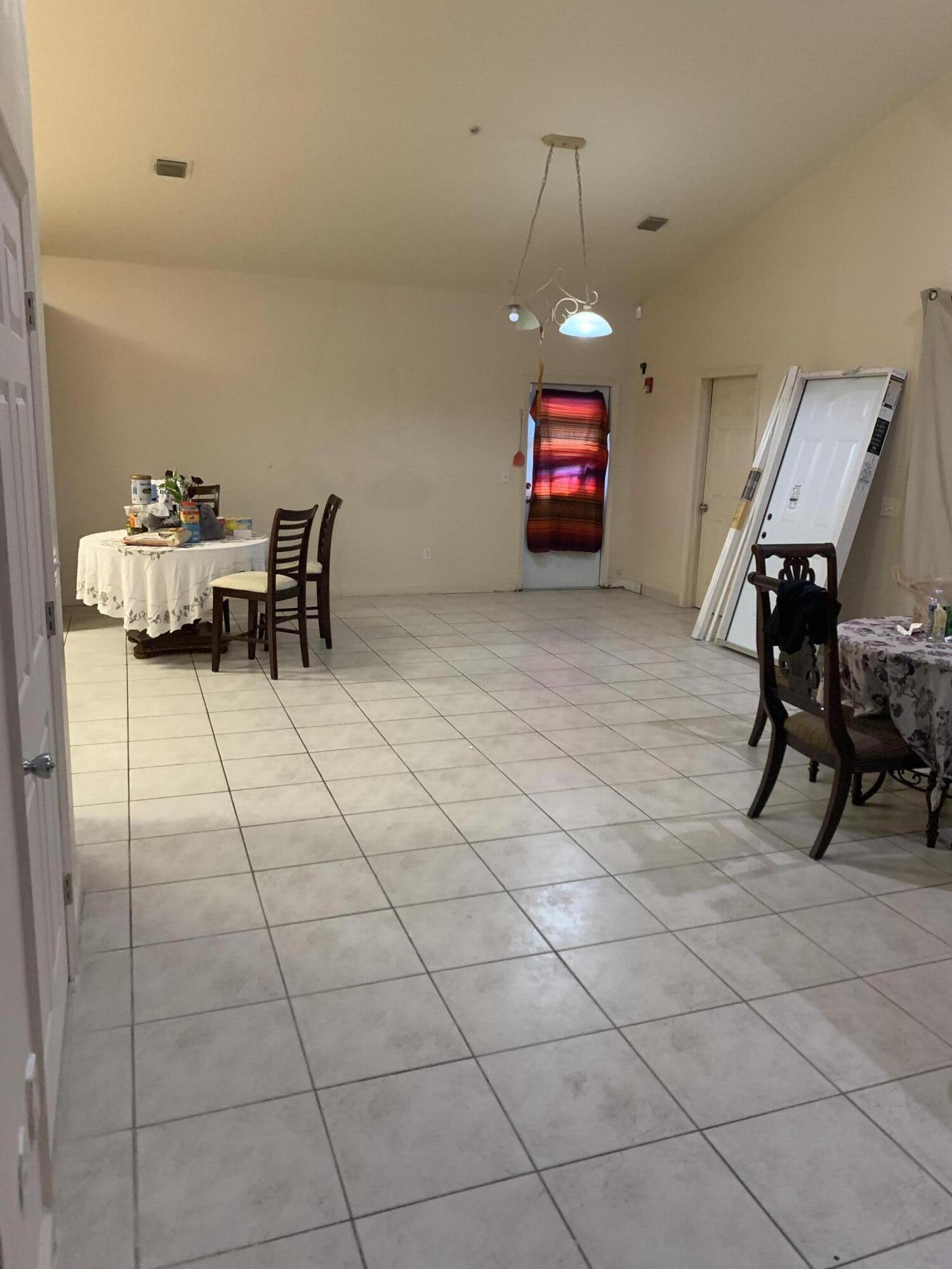 198 Sparrow, Royal Palm Beach FL 33411