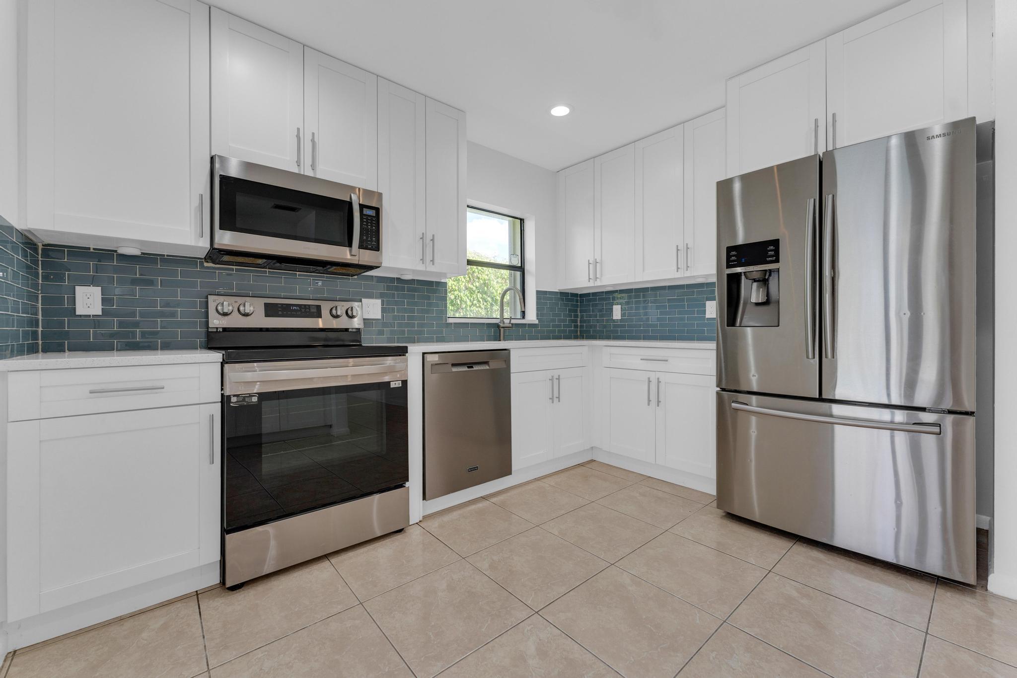 10084 Camelback, Boca Raton FL 33498