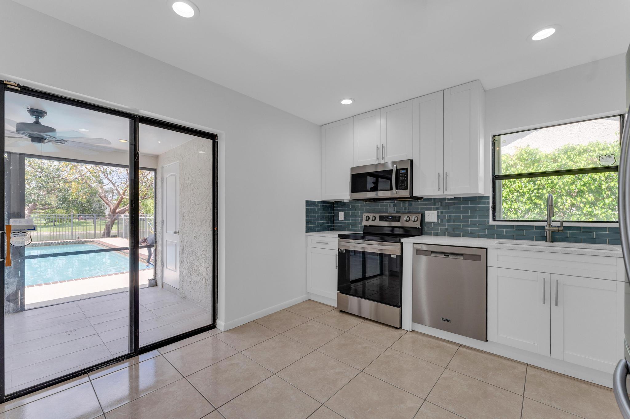 10084 Camelback, Boca Raton FL 33498