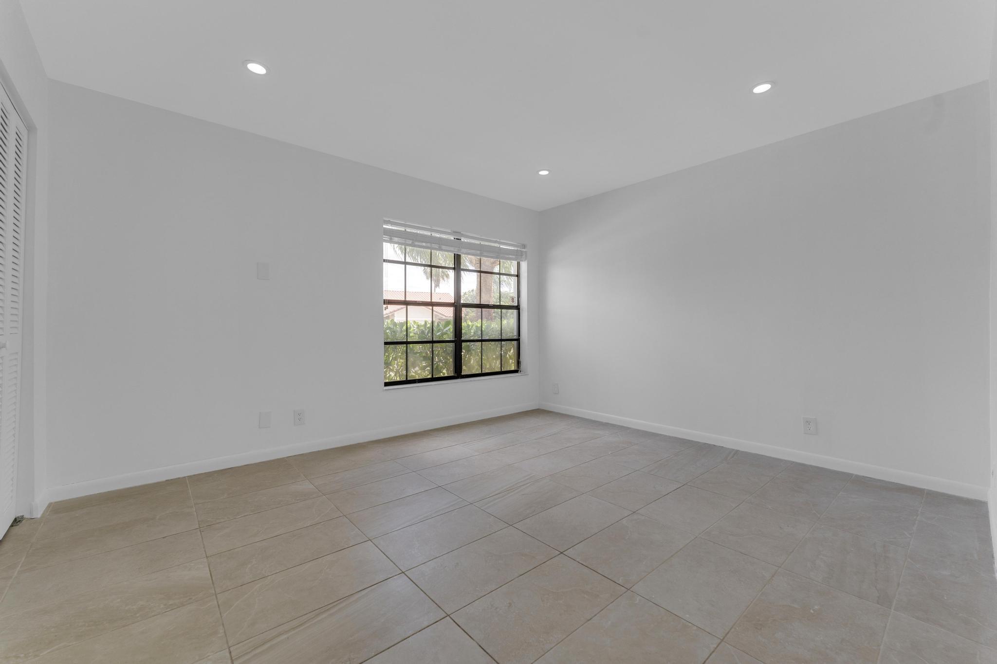 10084 Camelback, Boca Raton FL 33498
