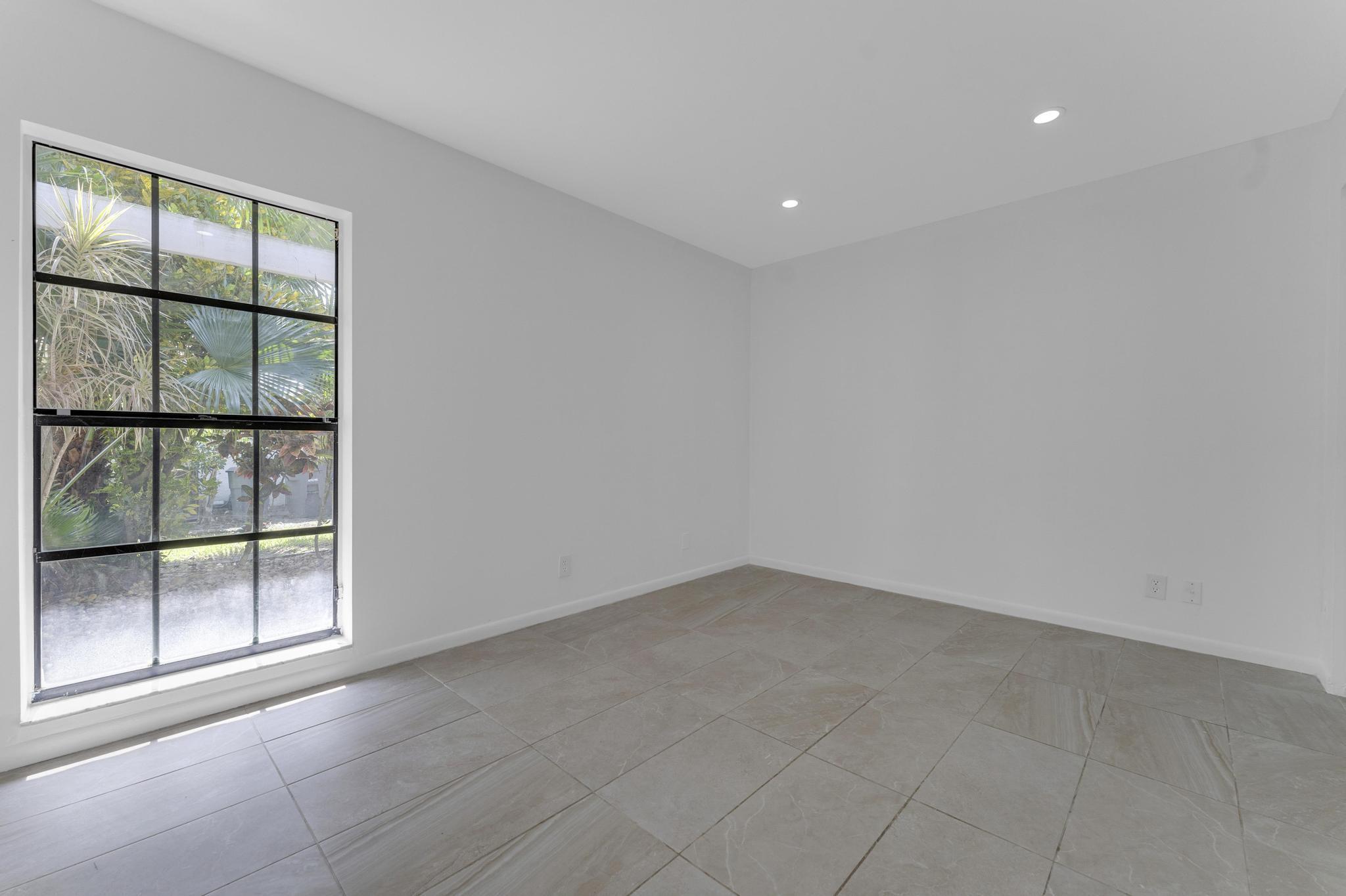 10084 Camelback, Boca Raton FL 33498