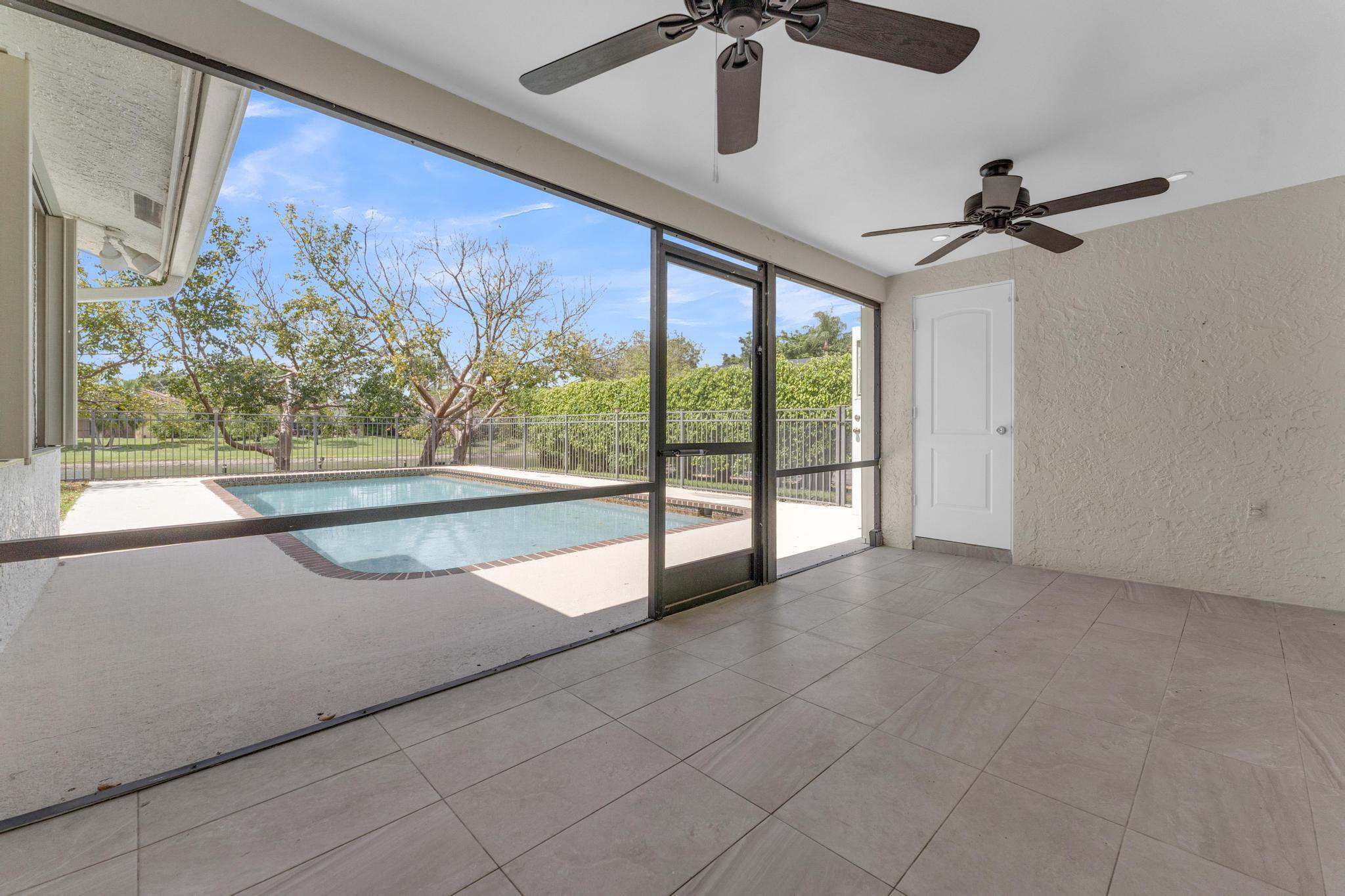 10084 Camelback, Boca Raton FL 33498