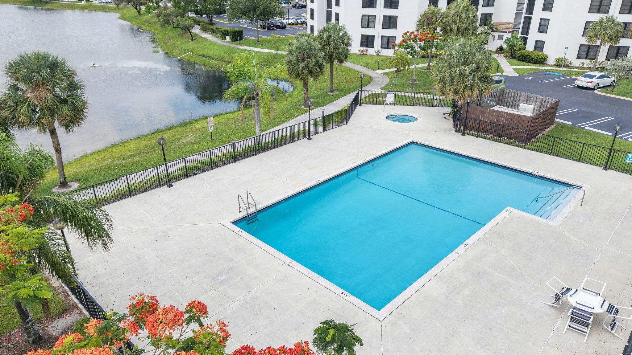 212 Lake Pointe #302, Oakland Park FL 33309