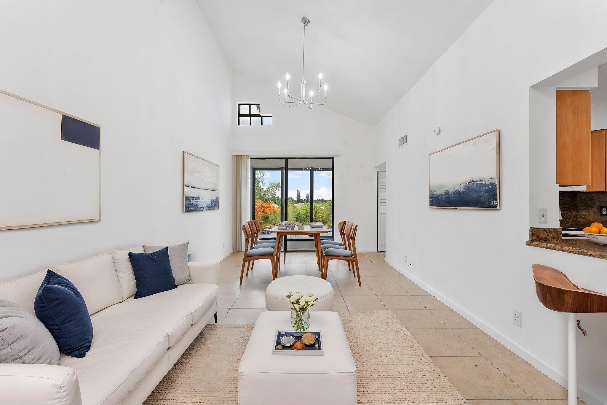 212 Lake Pointe #302, Oakland Park FL 33309