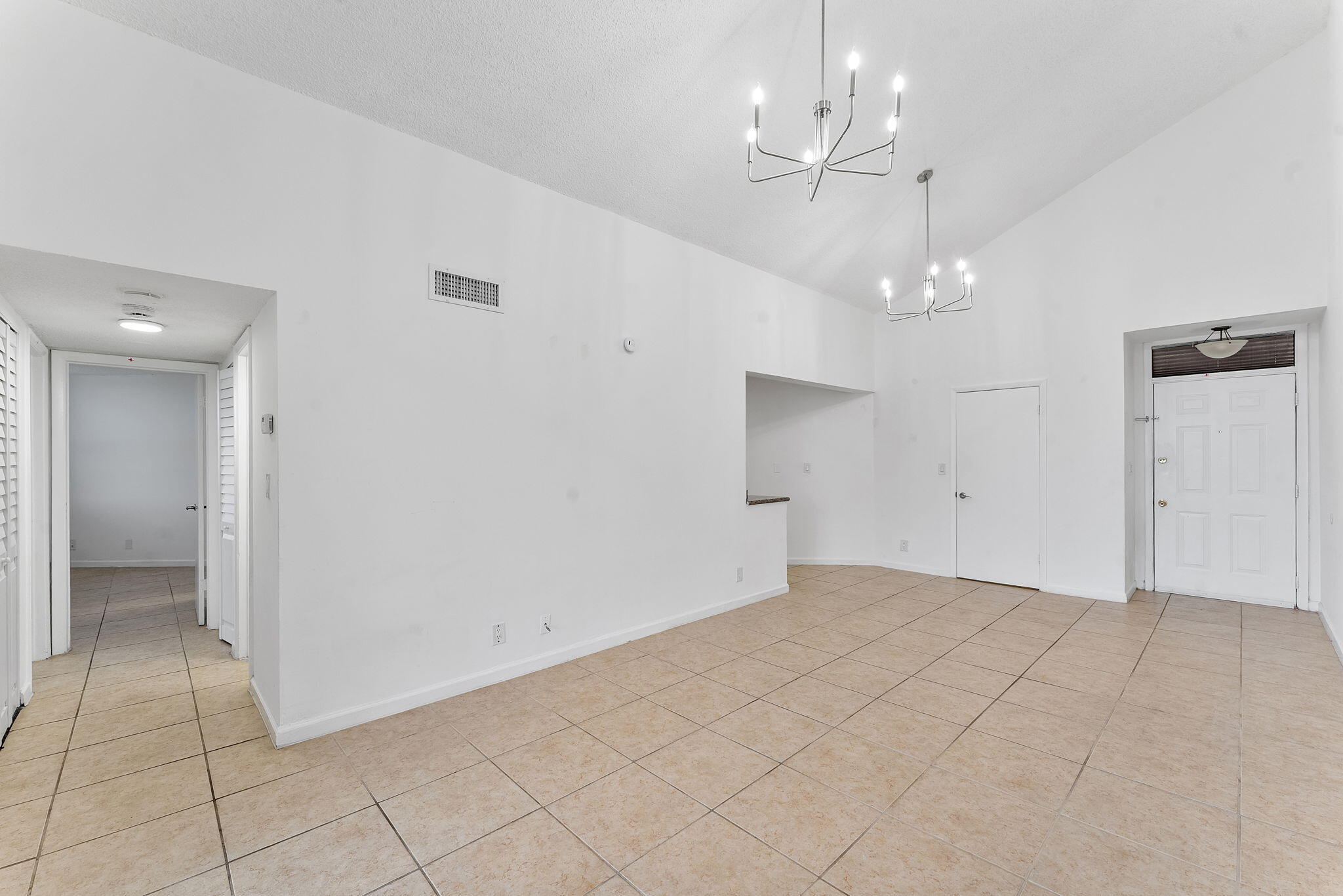 212 Lake Pointe #302, Oakland Park FL 33309