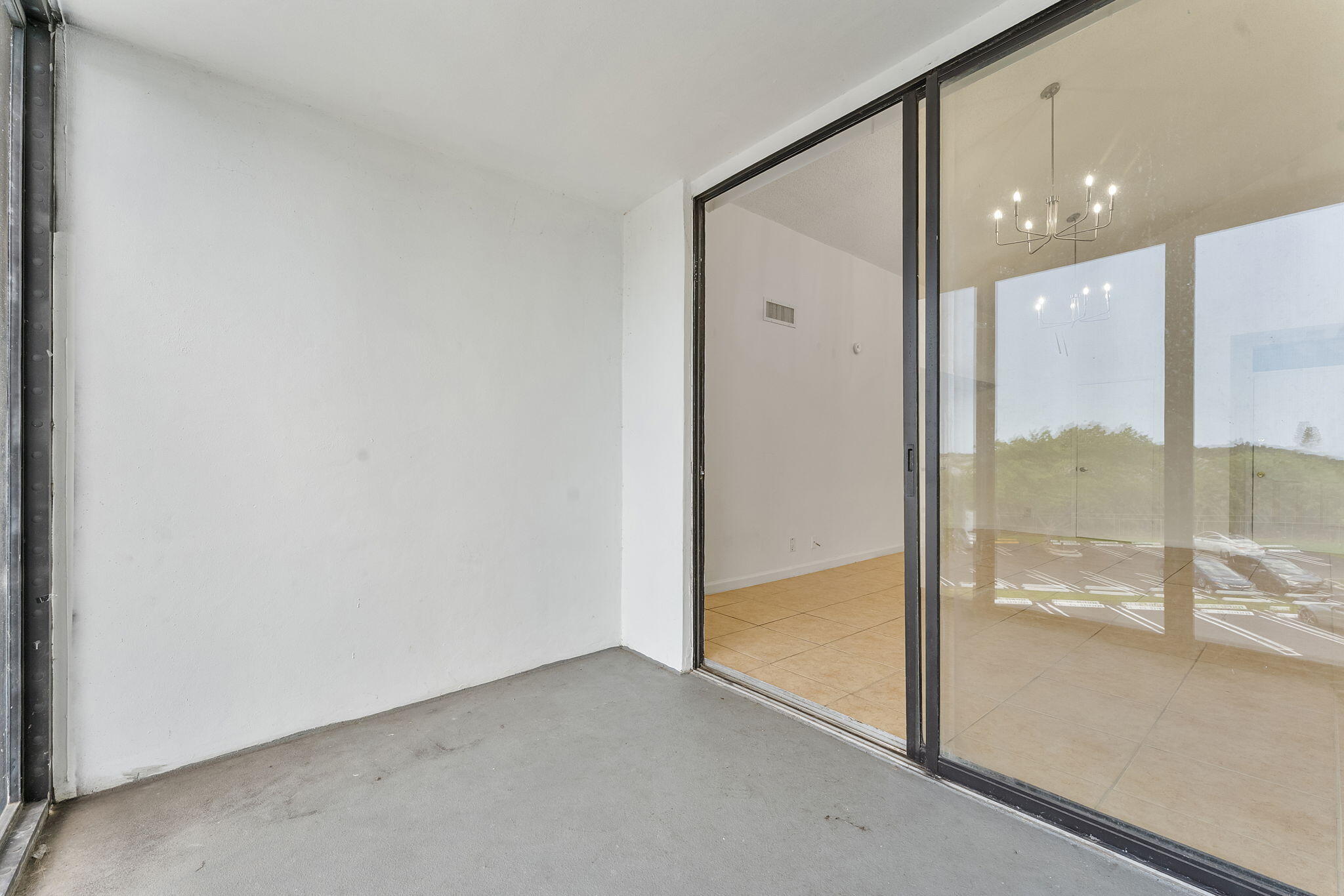212 Lake Pointe #302, Oakland Park FL 33309