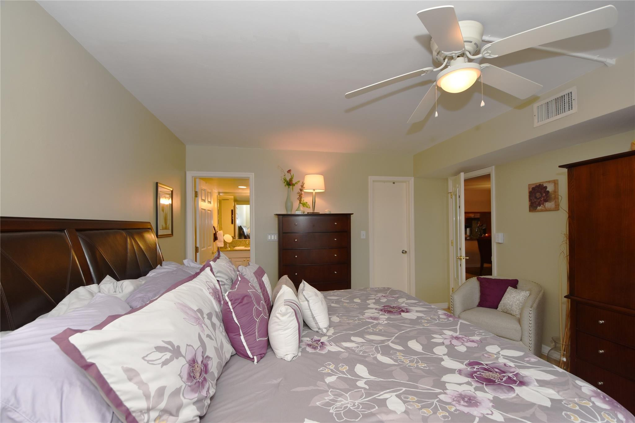 3111 NE 51st #405c, Fort Lauderdale FL 33308