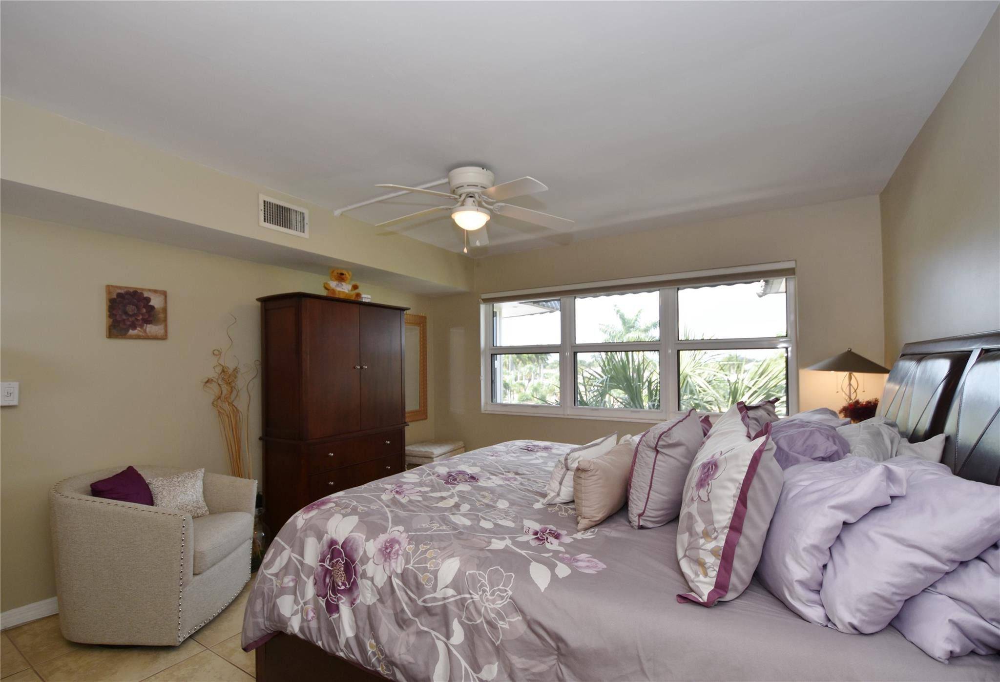 3111 NE 51st #405c, Fort Lauderdale FL 33308