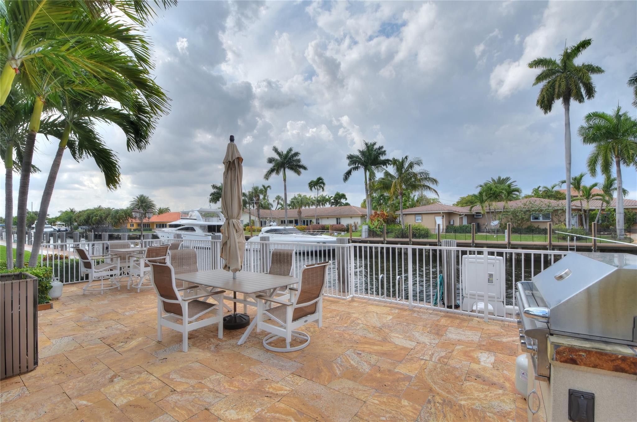 3111 NE 51st #405c, Fort Lauderdale FL 33308