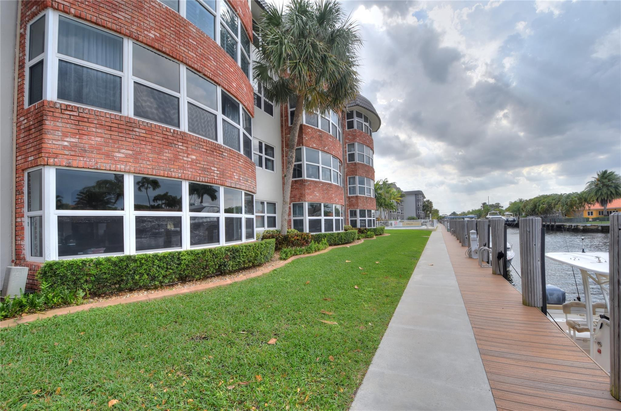 3111 NE 51st #405c, Fort Lauderdale FL 33308