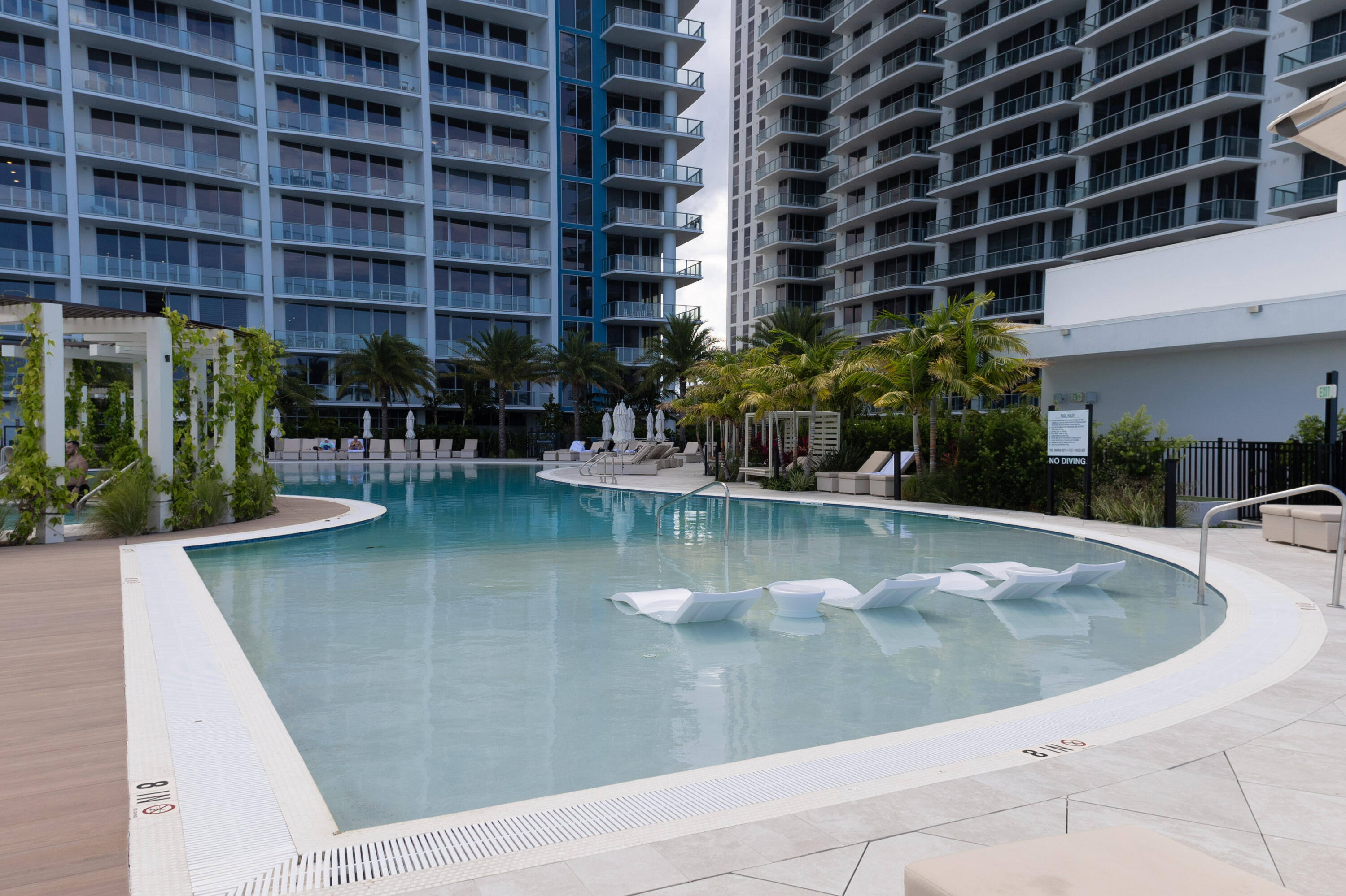 220 Lake Shore #1908, Lake Park FL 33403