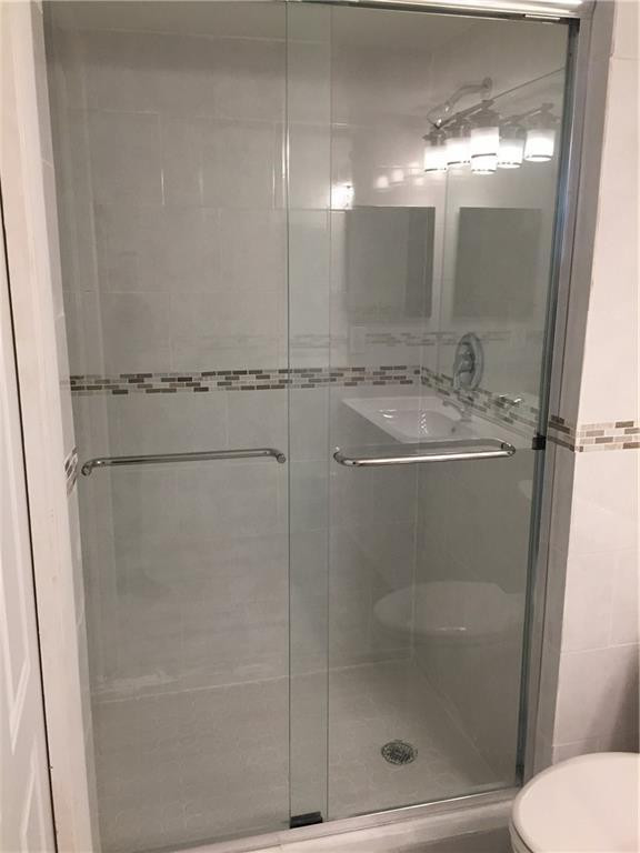 331 Lakeview #201, Weston FL 33326