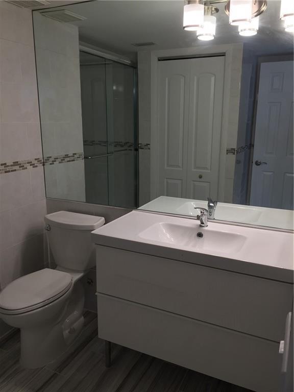 331 Lakeview #201, Weston FL 33326