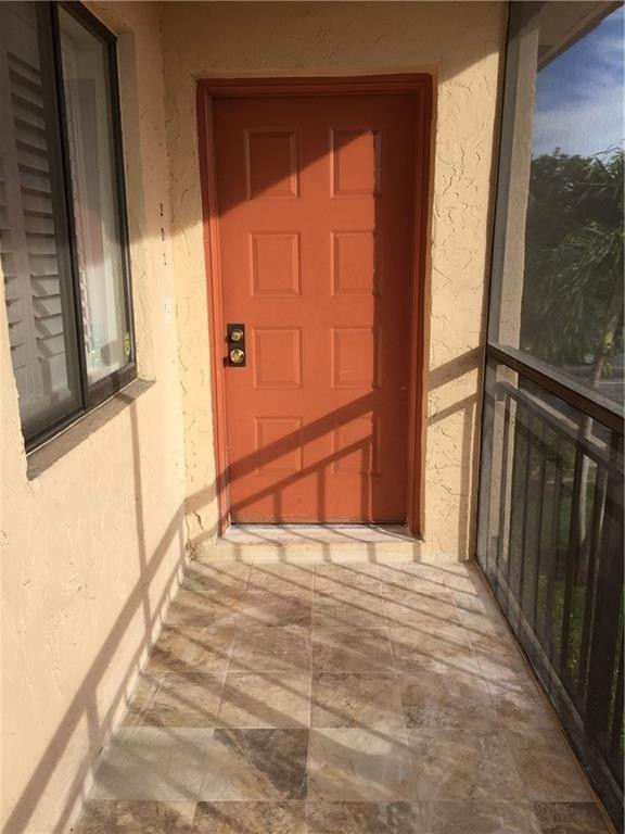 331 Lakeview #201, Weston FL 33326